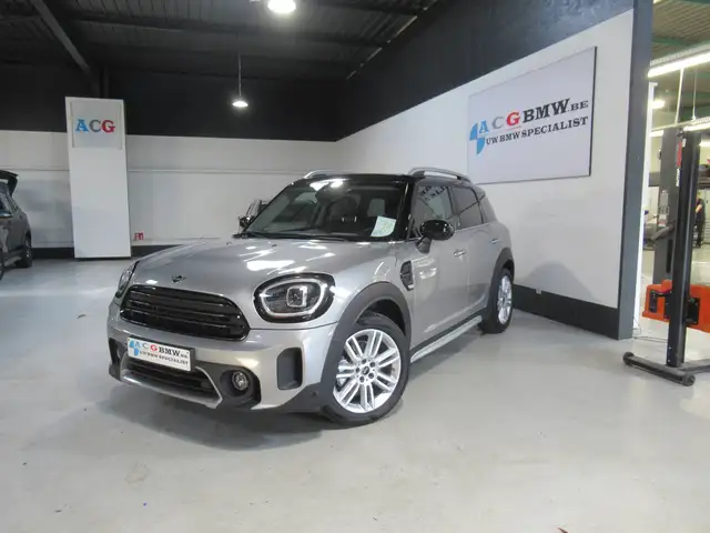MINI Cooper Countryman Mini Countryman met een TOP uitrusting Adaptieve CruiseControl Elektrische stoelen Pano LED Camera Carplay