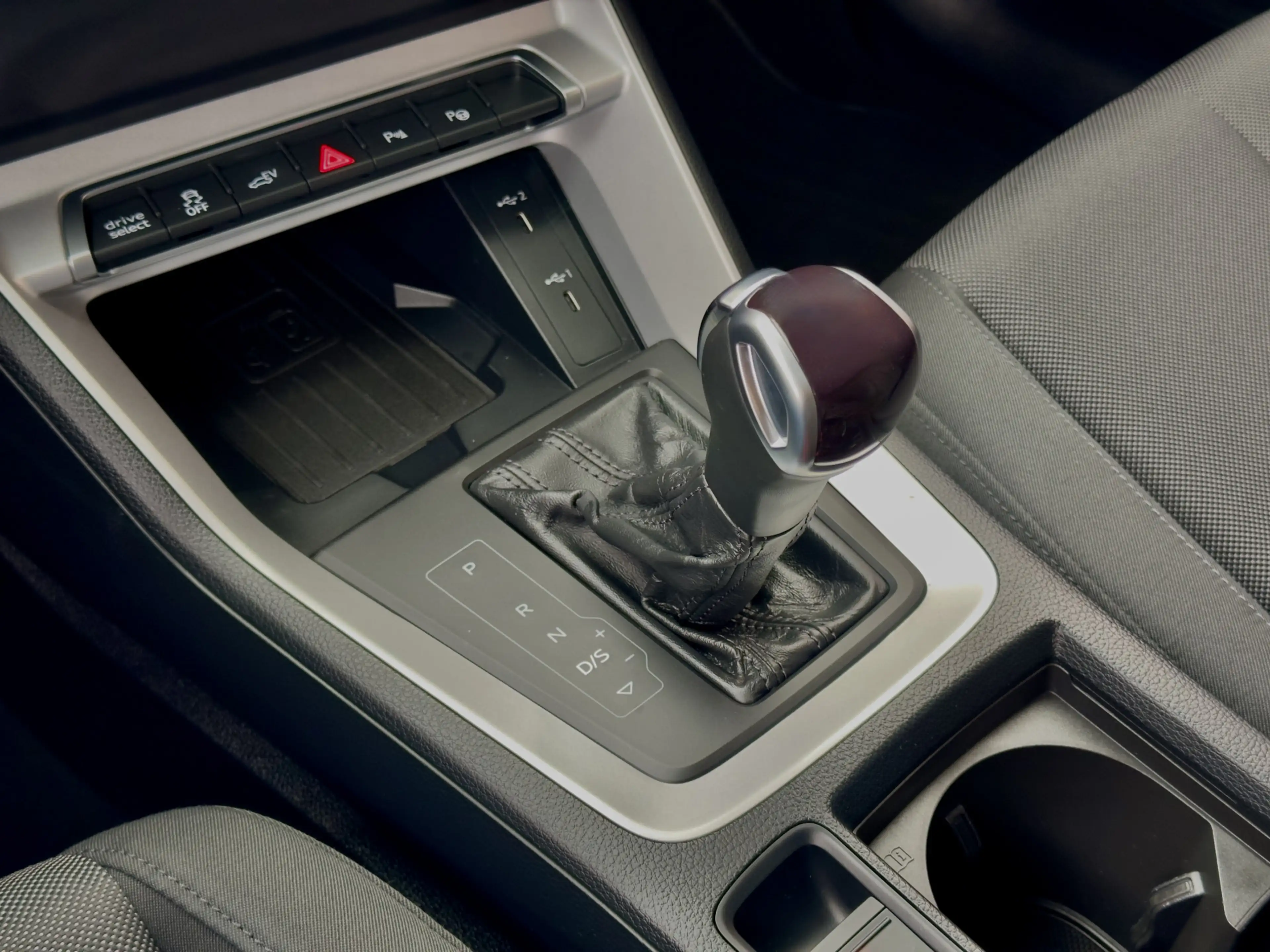 Audi Q3 Sportback 45 TFSI e AUT6 EDITION APPLE-CARPLAY DIG — photo 5