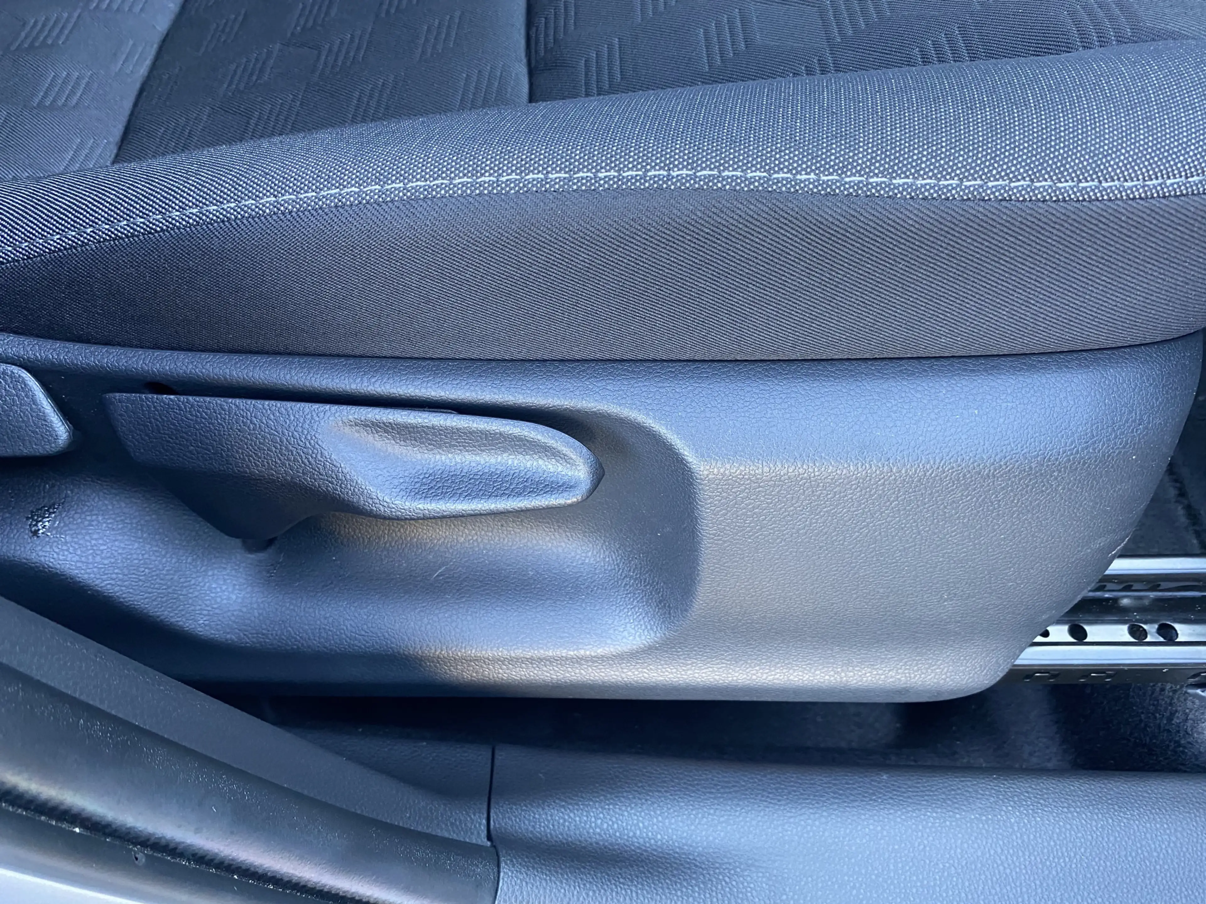 Toyota Yaris 1.5 Hybrid 115 Dynamic — photo 30