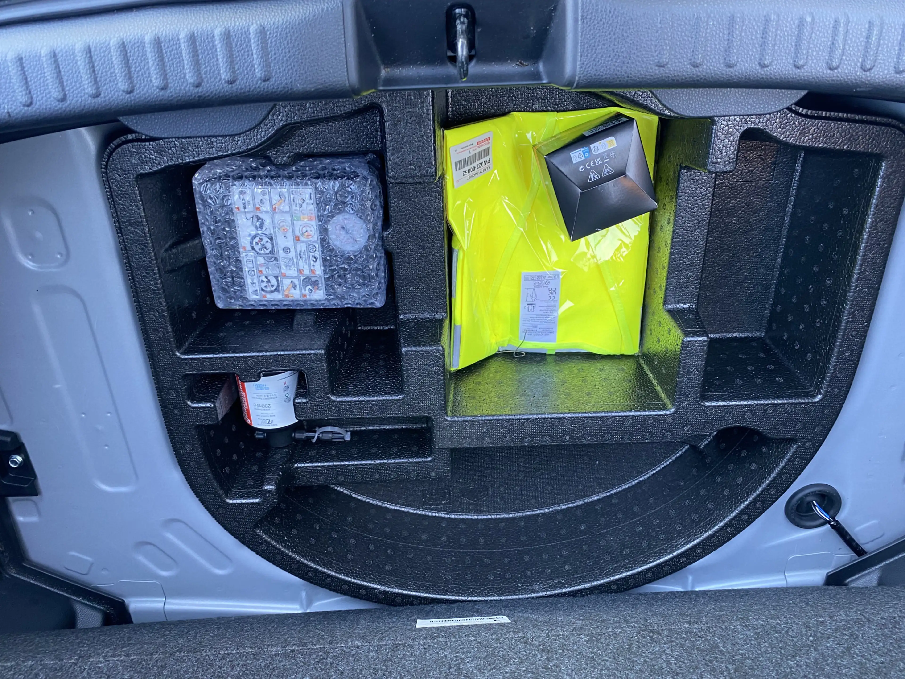 Toyota Yaris 1.5 Hybrid 115 Dynamic — photo 28