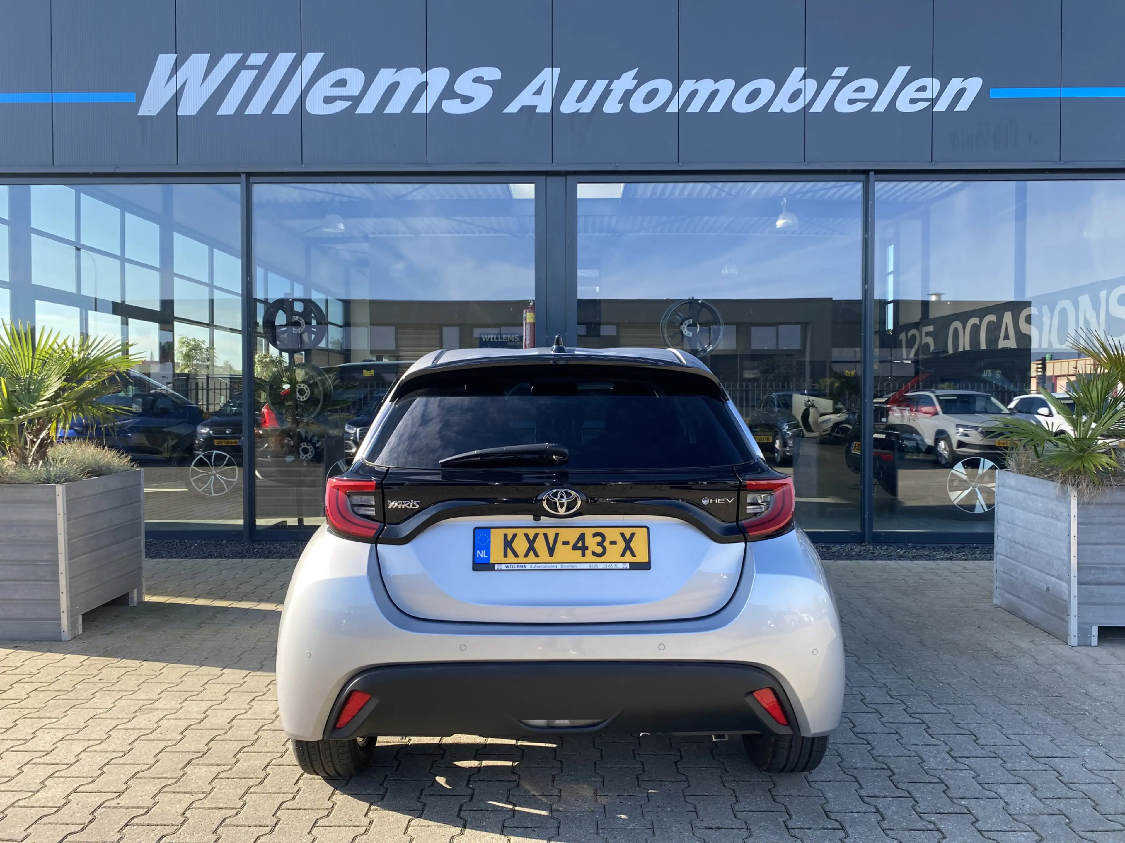 Toyota Yaris 1.5 Hybrid 115 Dynamic — photo 8