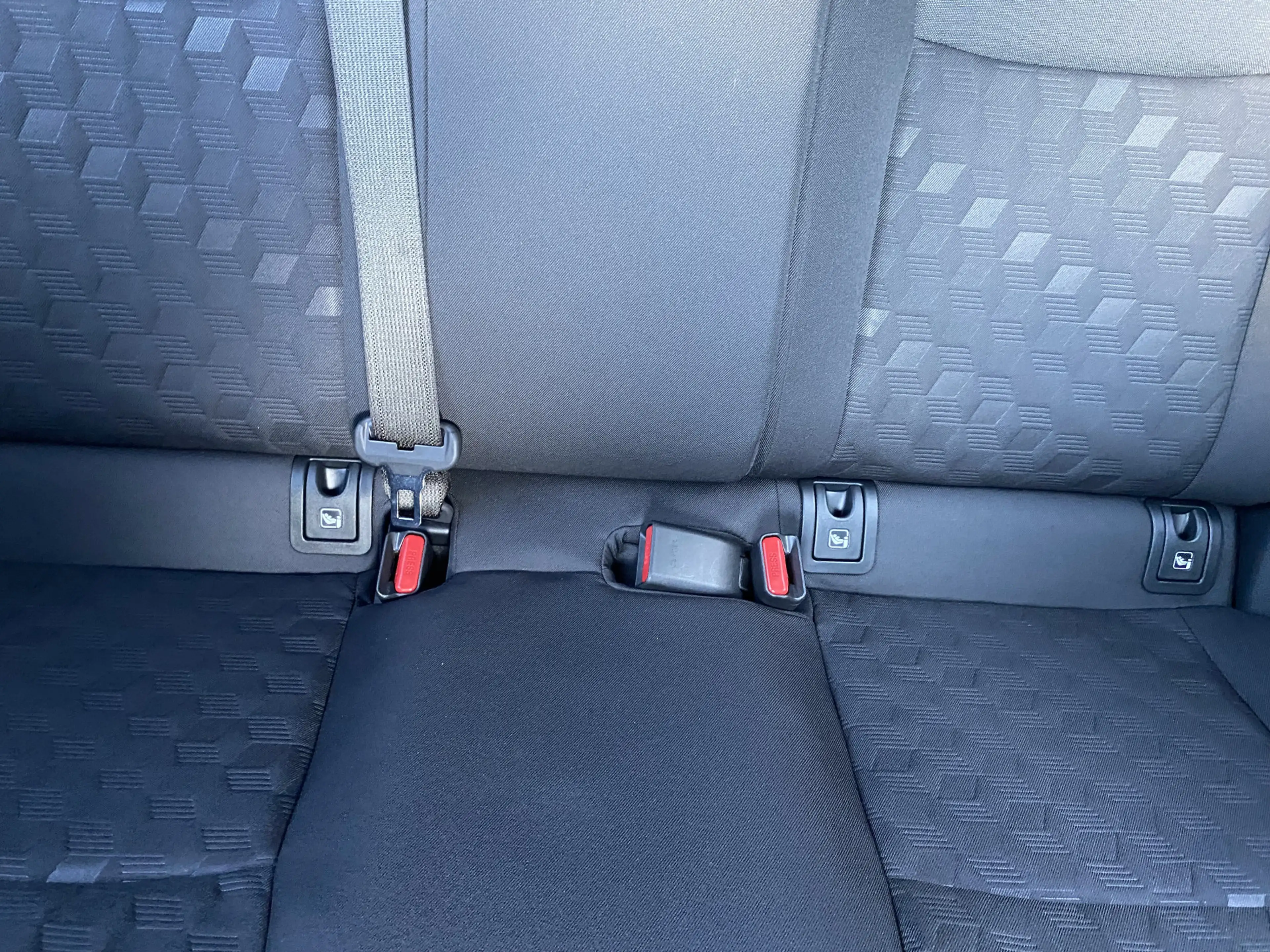 Toyota Yaris 1.5 Hybrid 115 Dynamic — photo 31