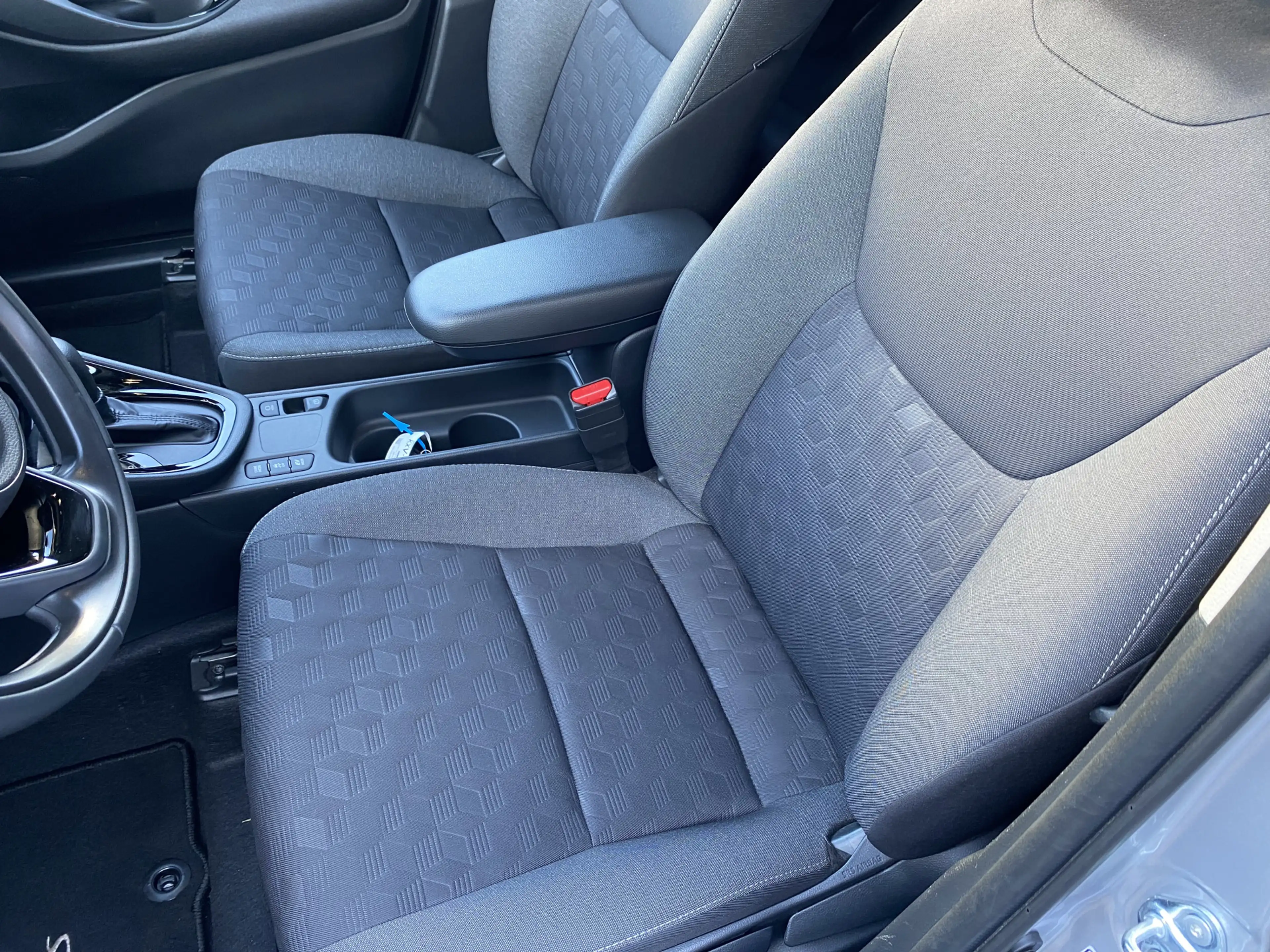 Toyota Yaris 1.5 Hybrid 115 Dynamic — photo 12