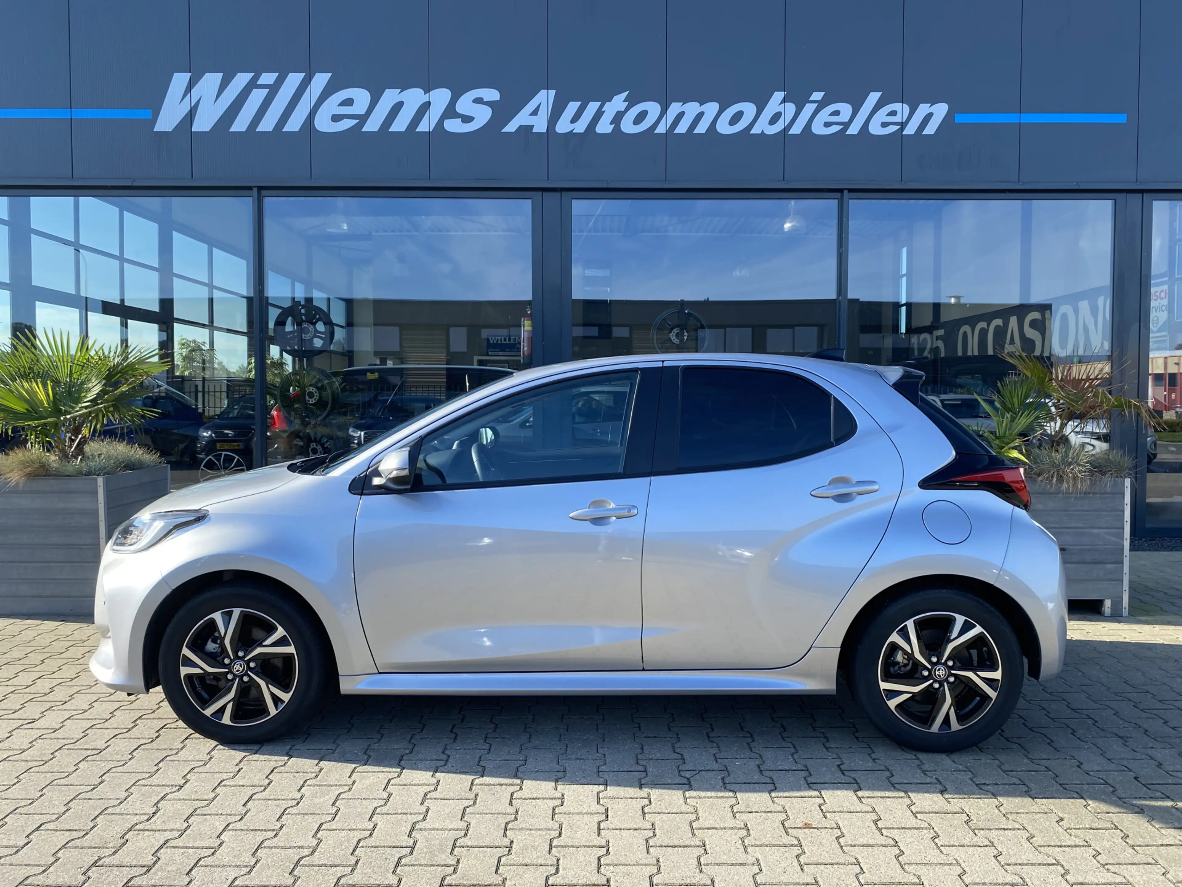 Toyota Yaris 1.5 Hybrid 115 Dynamic — photo 7