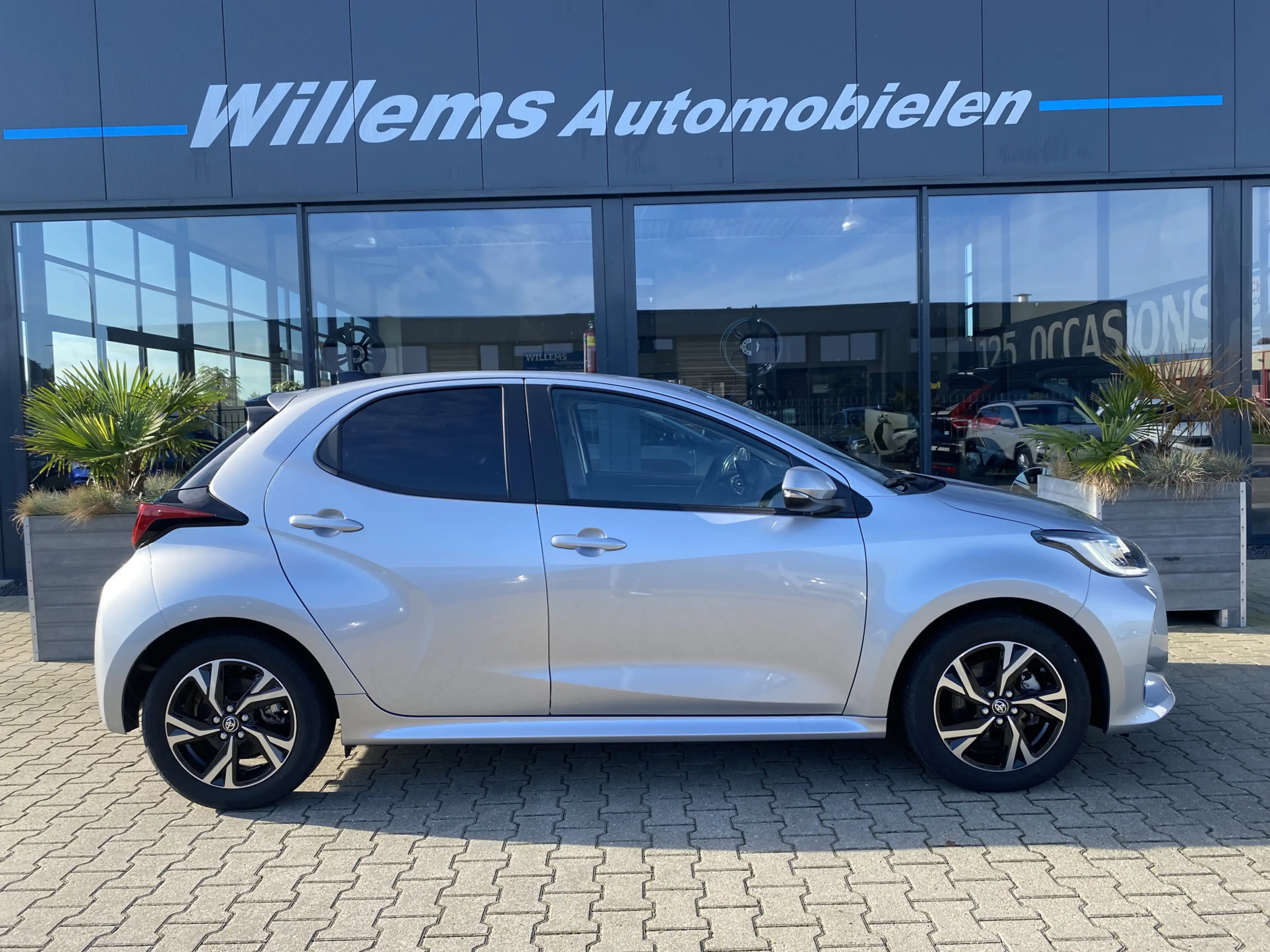 Toyota Yaris 1.5 Hybrid 115 Dynamic — photo 4