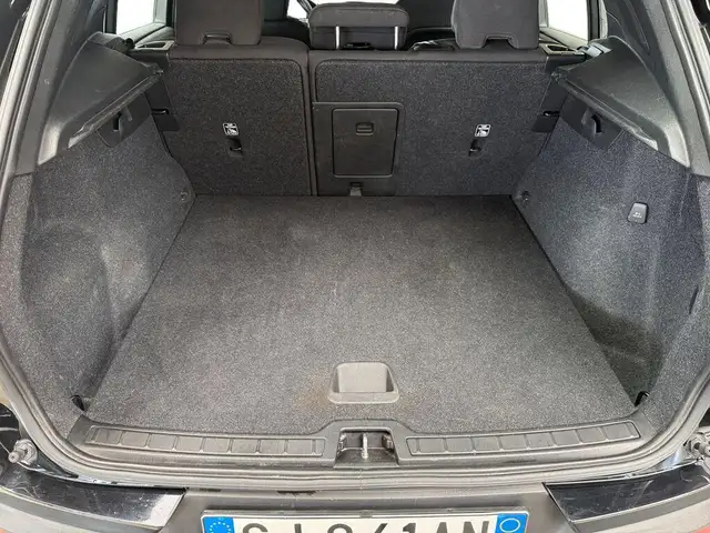 Volvo XC40 view 15