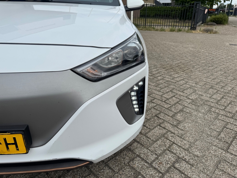Hyundai IONIQ Comfort EV Camera, Clima, LED — photo 8
