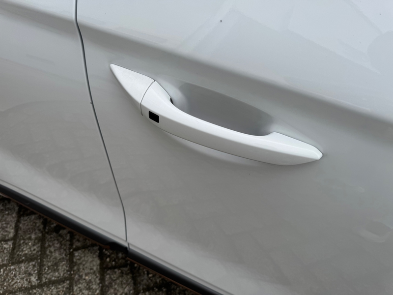 Hyundai IONIQ Comfort EV Camera, Clima, LED — photo 14
