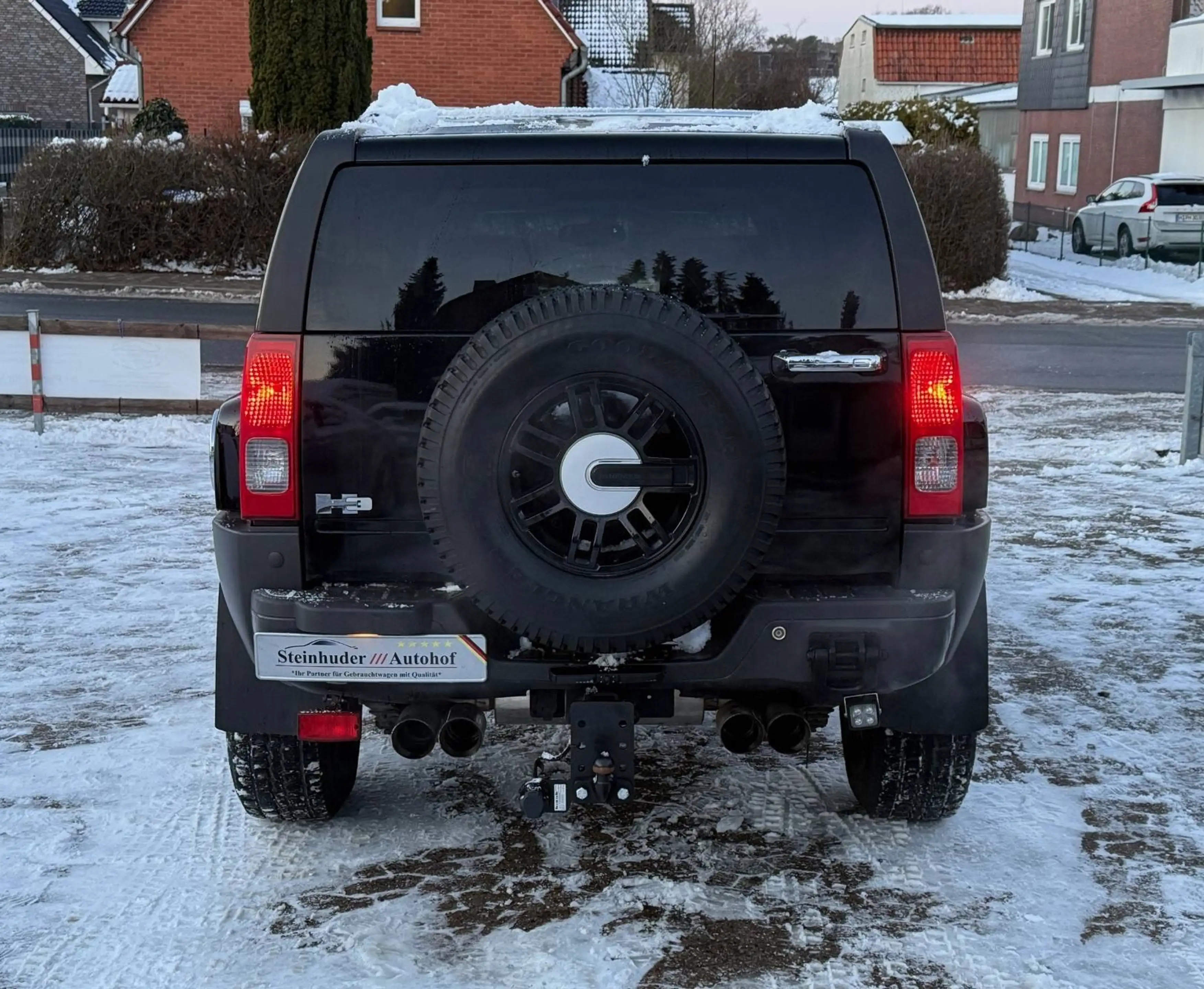 HUMMER H3 — photo 7