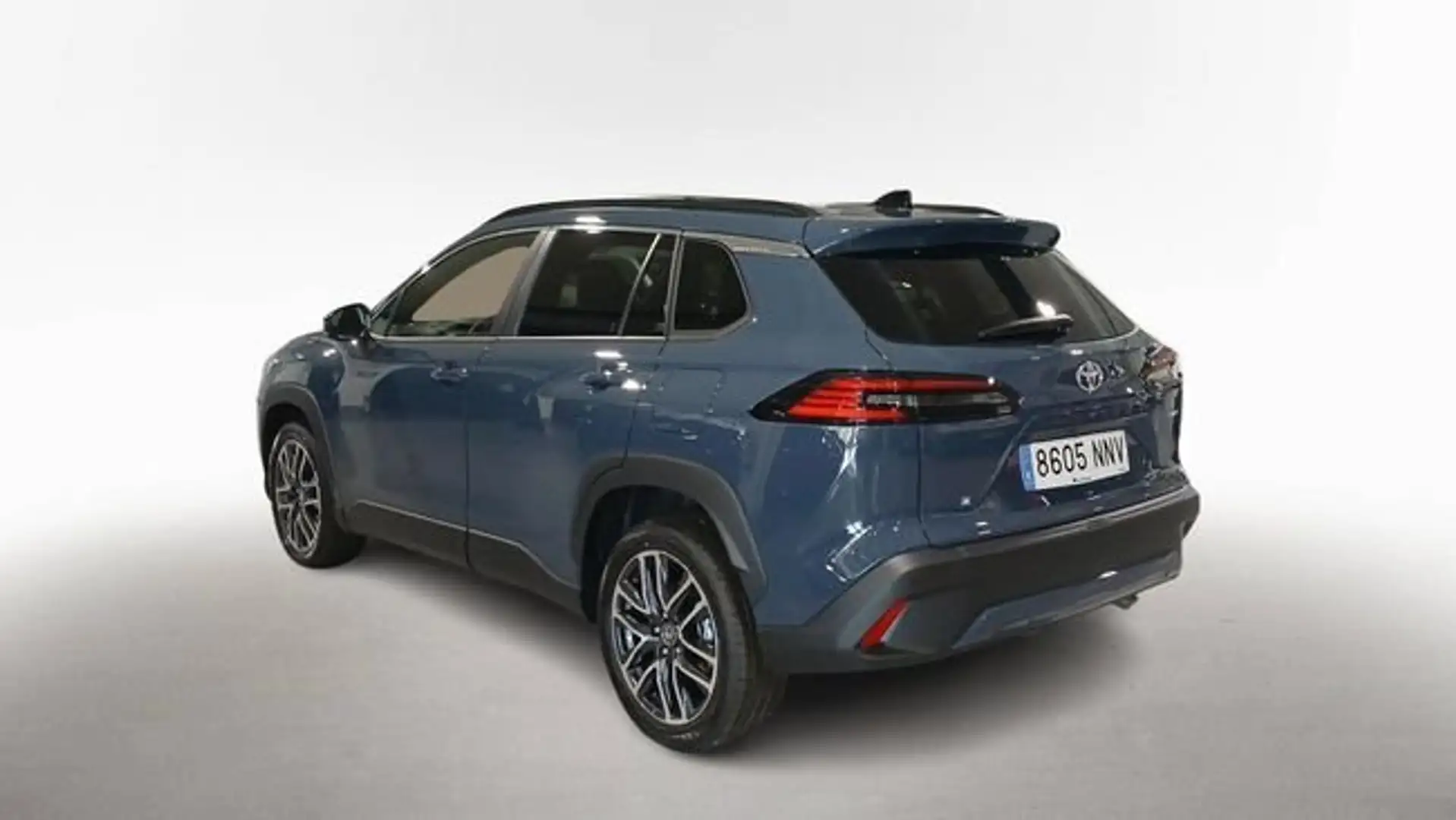 Toyota Corolla Cross 2.0 HYBRID STYLE E-CVT 5P Gris - 2