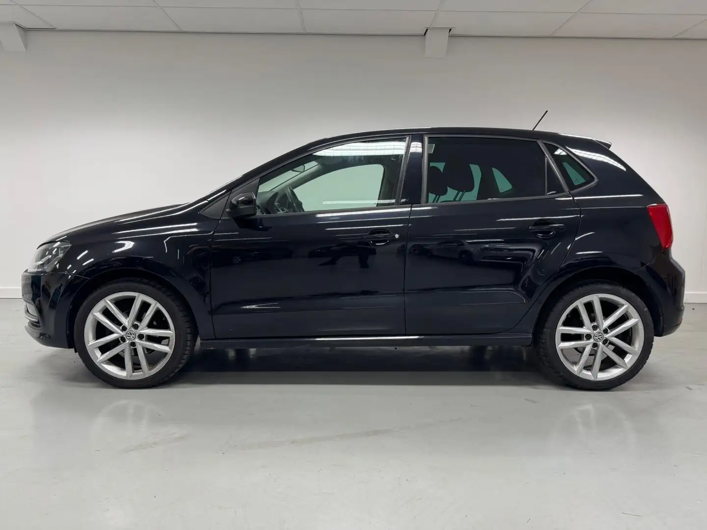 Volkswagen Polo 1.0 75-PK / BLUEMOTION / HIGHLINE-EDITION Noir - 2