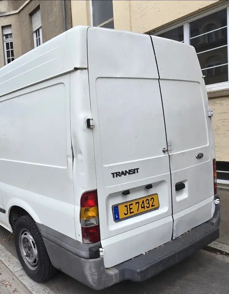 Ford Transit FT 80 Furgón 2440kg., foto 3