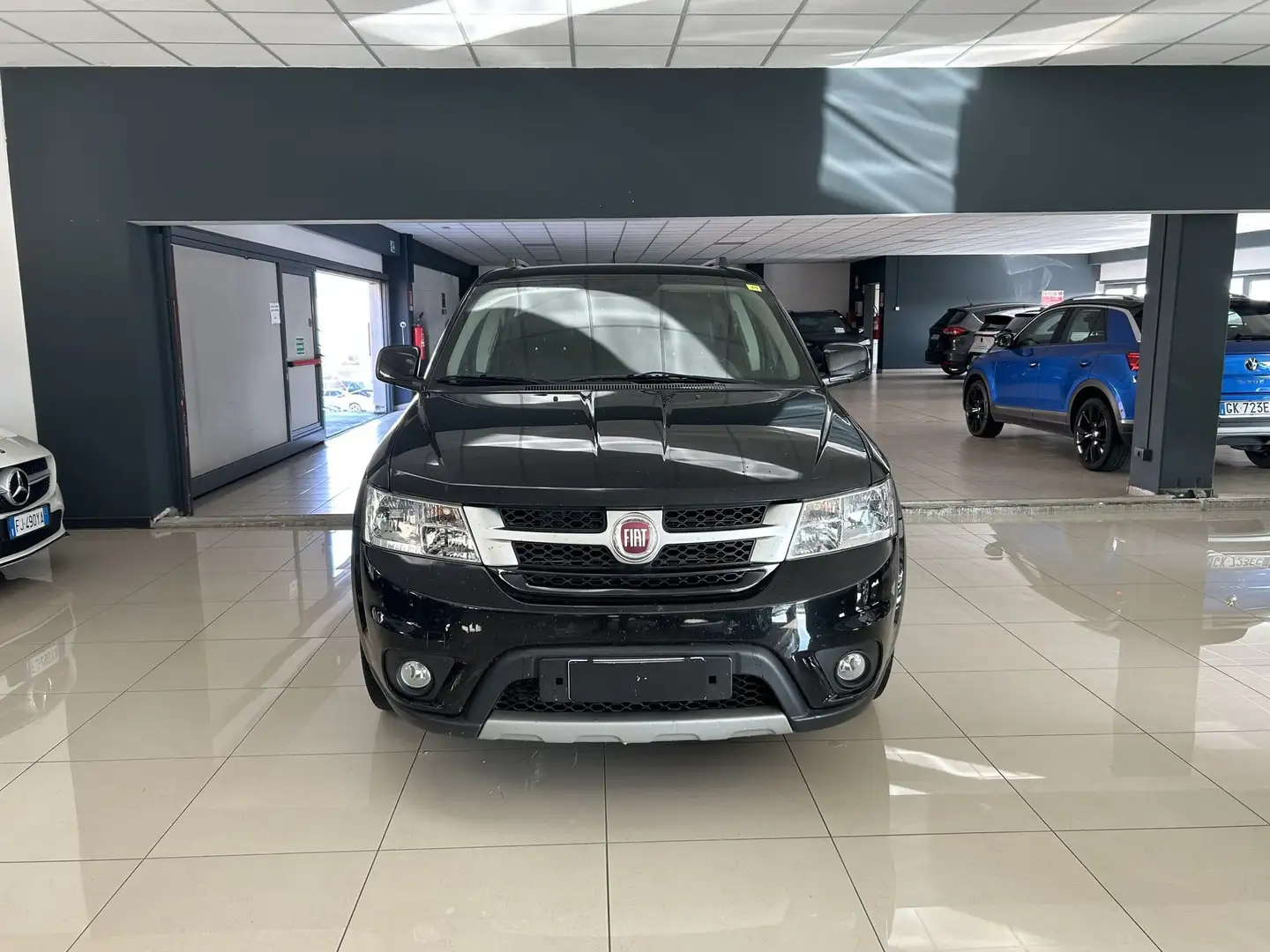 Fiat Freemont 2.0 Mjt 170 CV 4x4 aut. Lounge Schwarz - 2