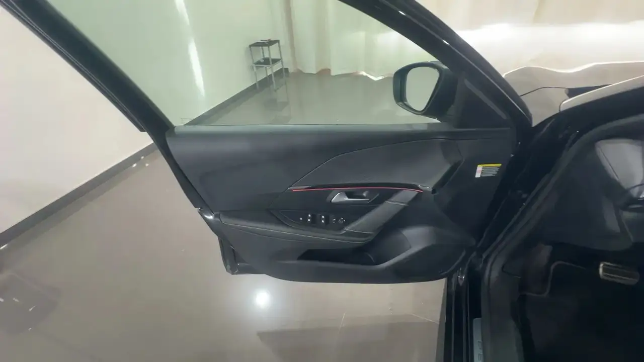 Peugeot 208 1.2 hybrid GT 145cv e-dcs 6, миниатюра 10