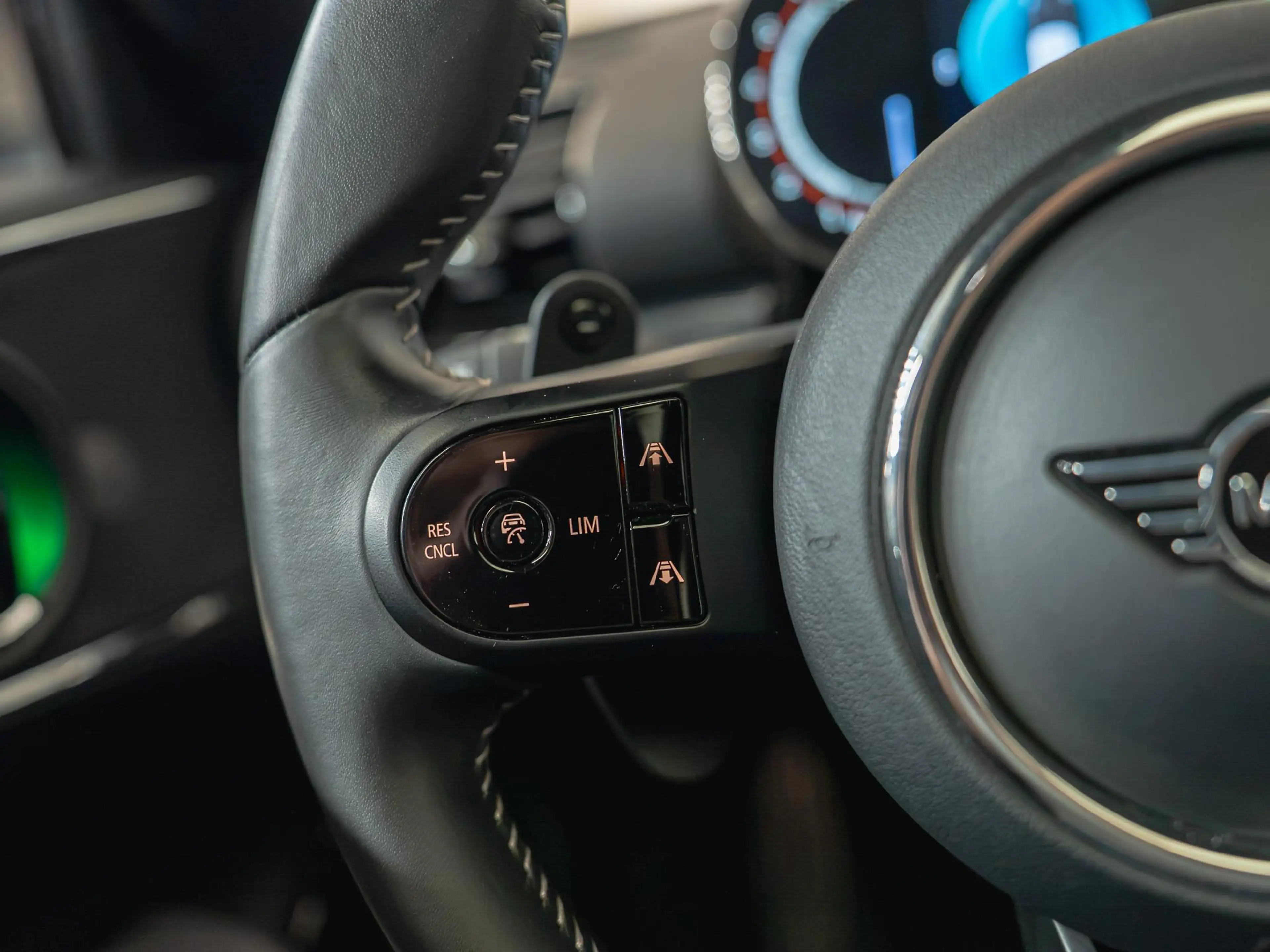 MINI John Cooper Works Clubman 2.0 JCW ALL4 , pano, JCW-stoelen, 19", H/K, keyles — photo 12