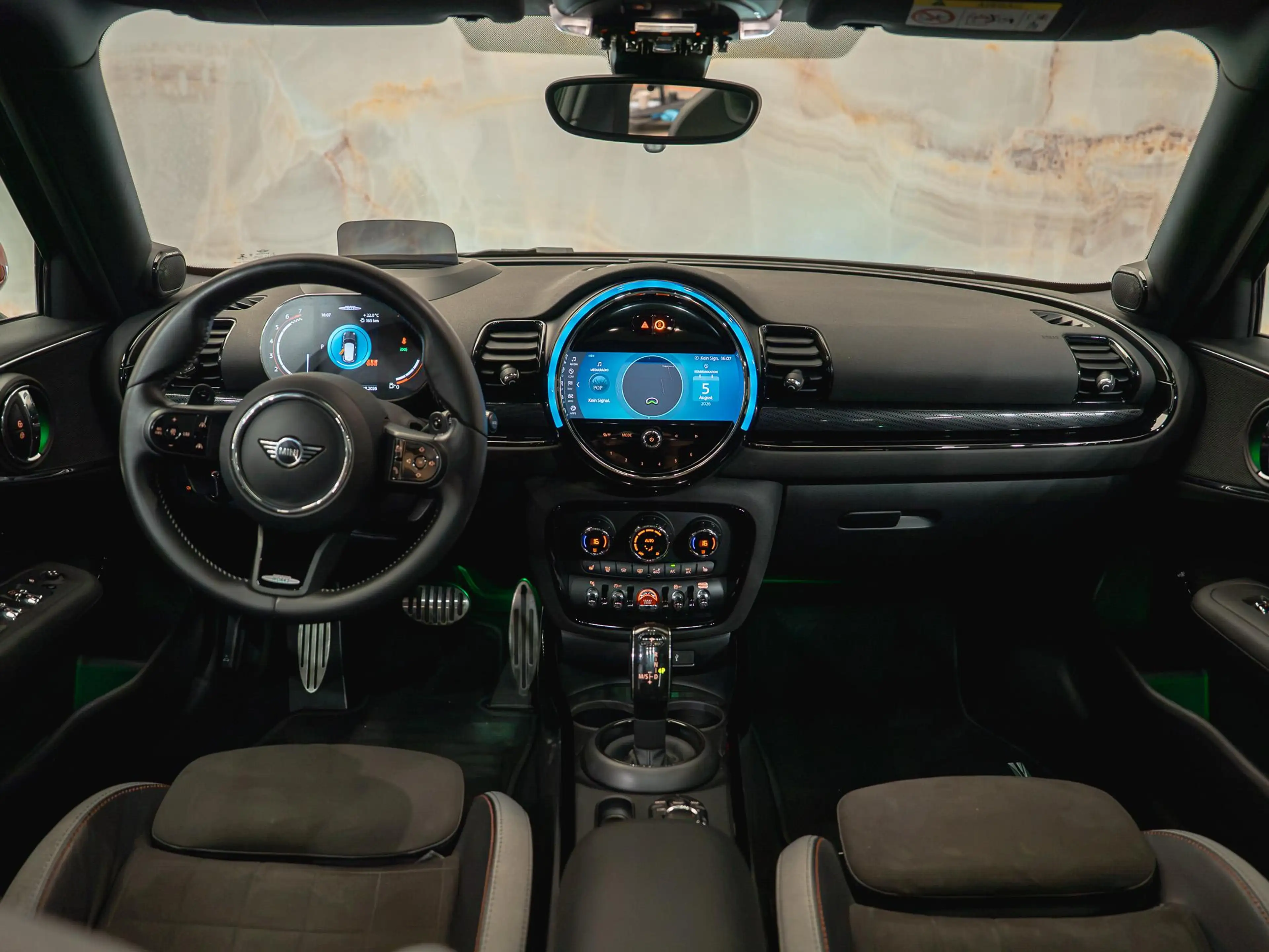 MINI John Cooper Works Clubman 2.0 JCW ALL4 , pano, JCW-stoelen, 19", H/K, keyles — photo 17