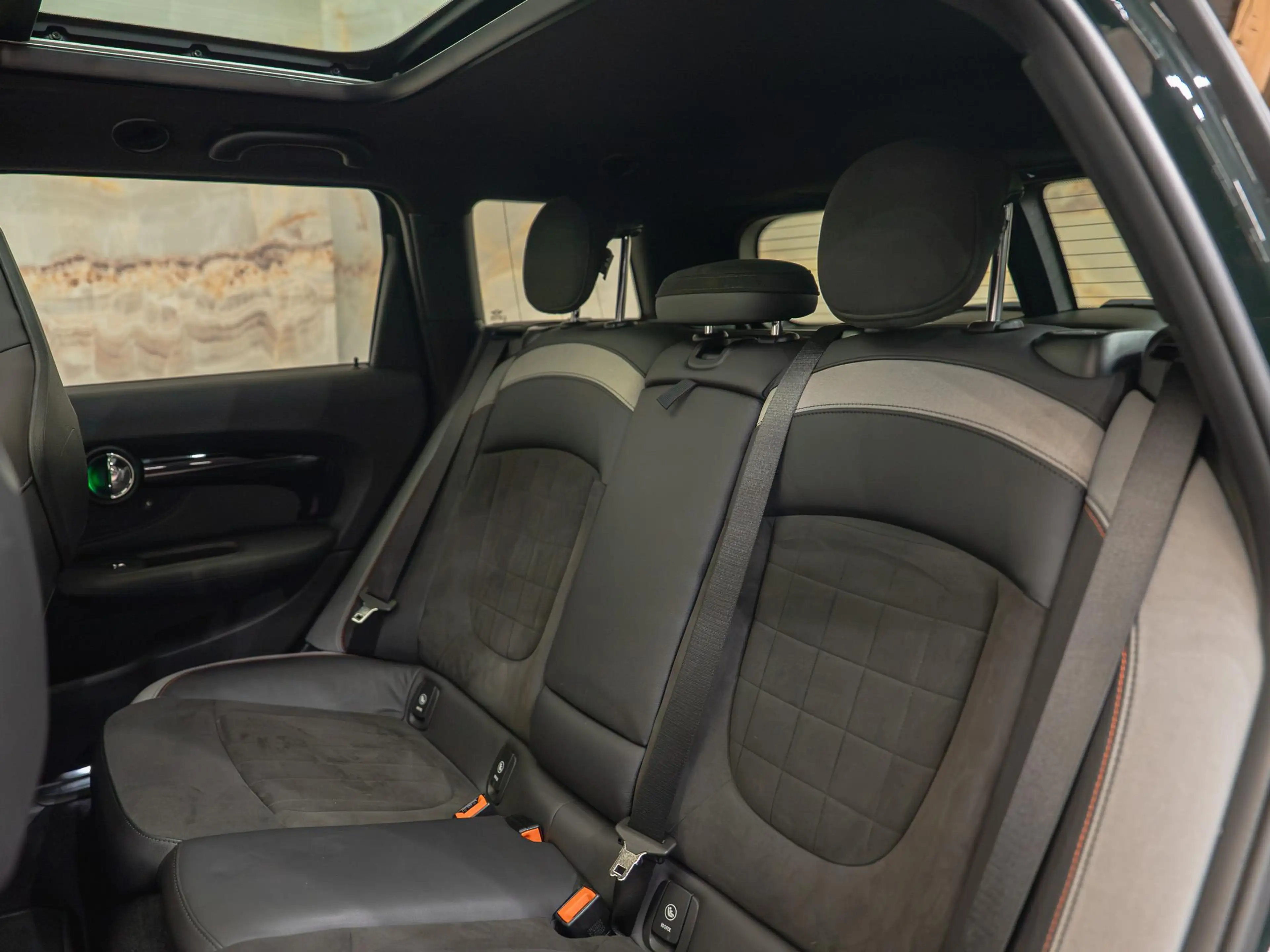 MINI John Cooper Works Clubman 2.0 JCW ALL4 , pano, JCW-stoelen, 19", H/K, keyles — photo 16