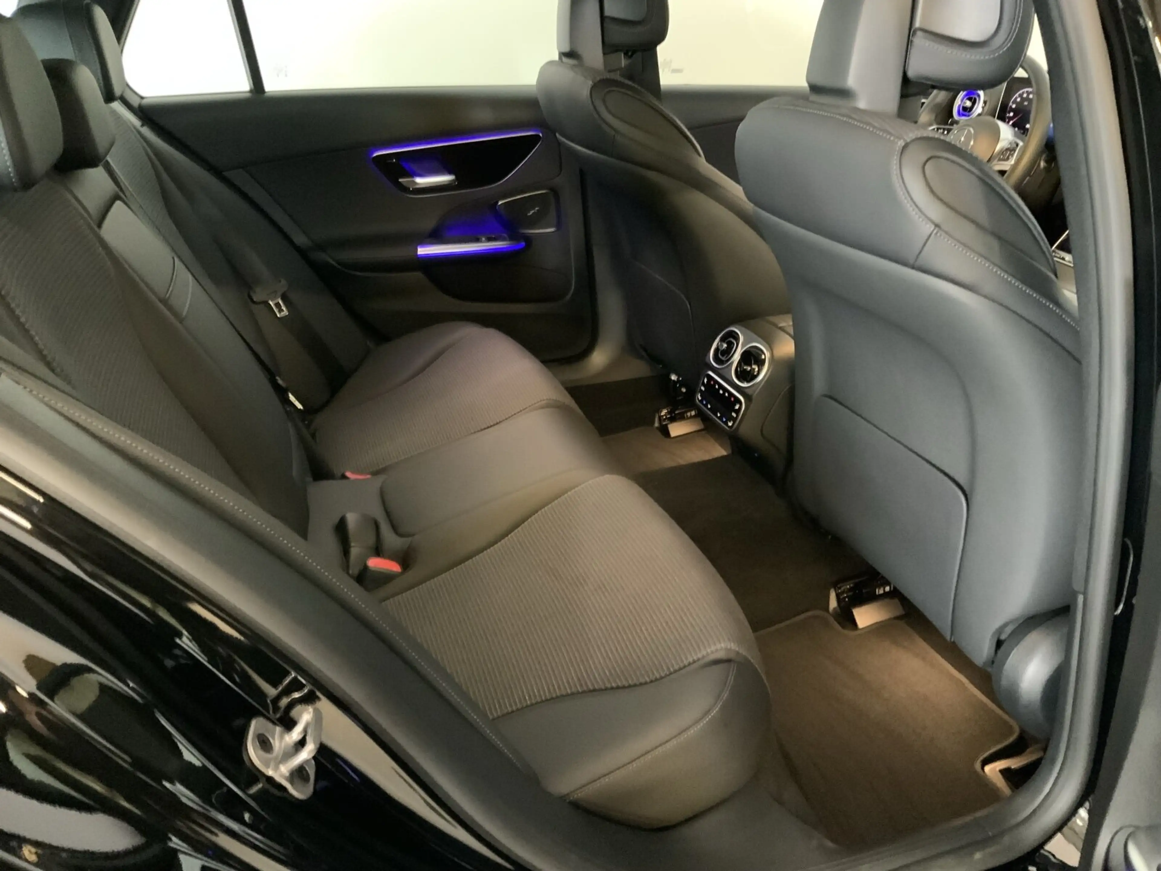 Mercedes-Benz C 300 C 300 de T-Modell — photo 15