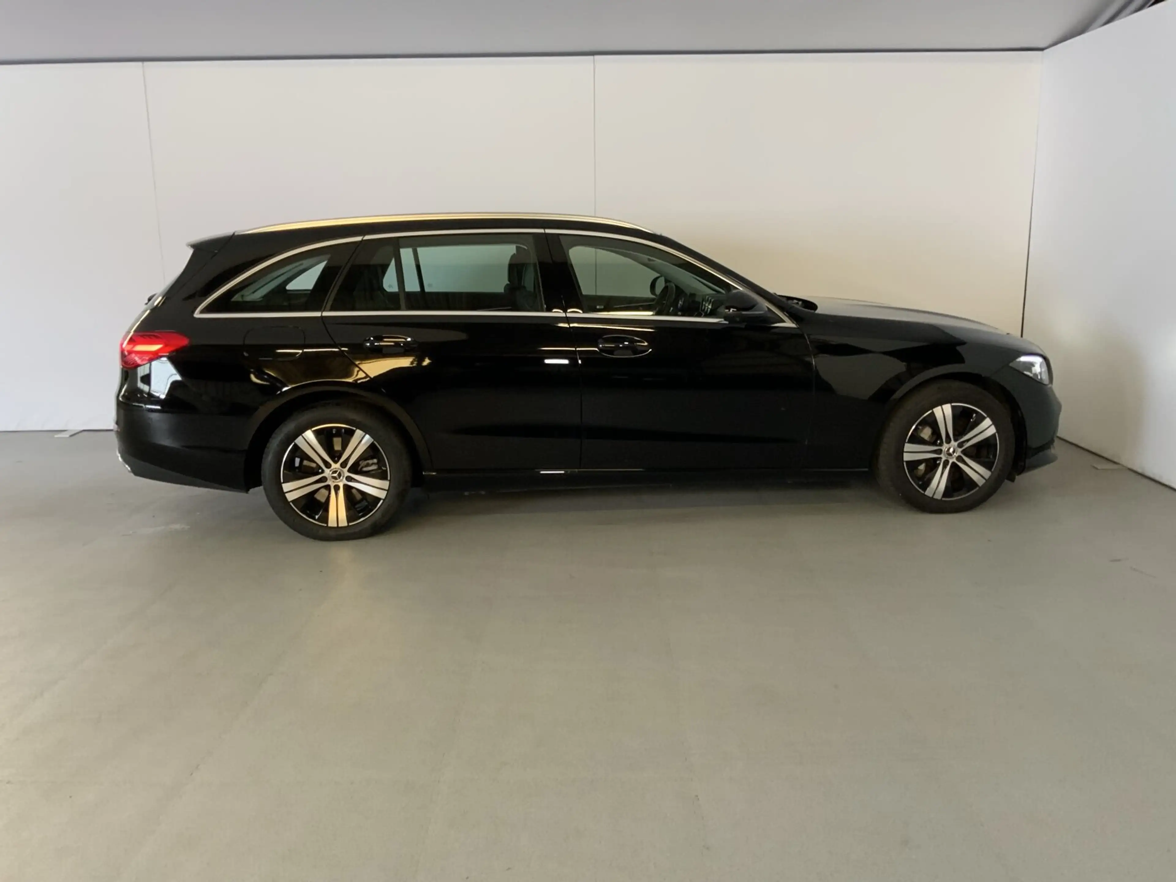 Mercedes-Benz C 300 C 300 de T-Modell — photo 4