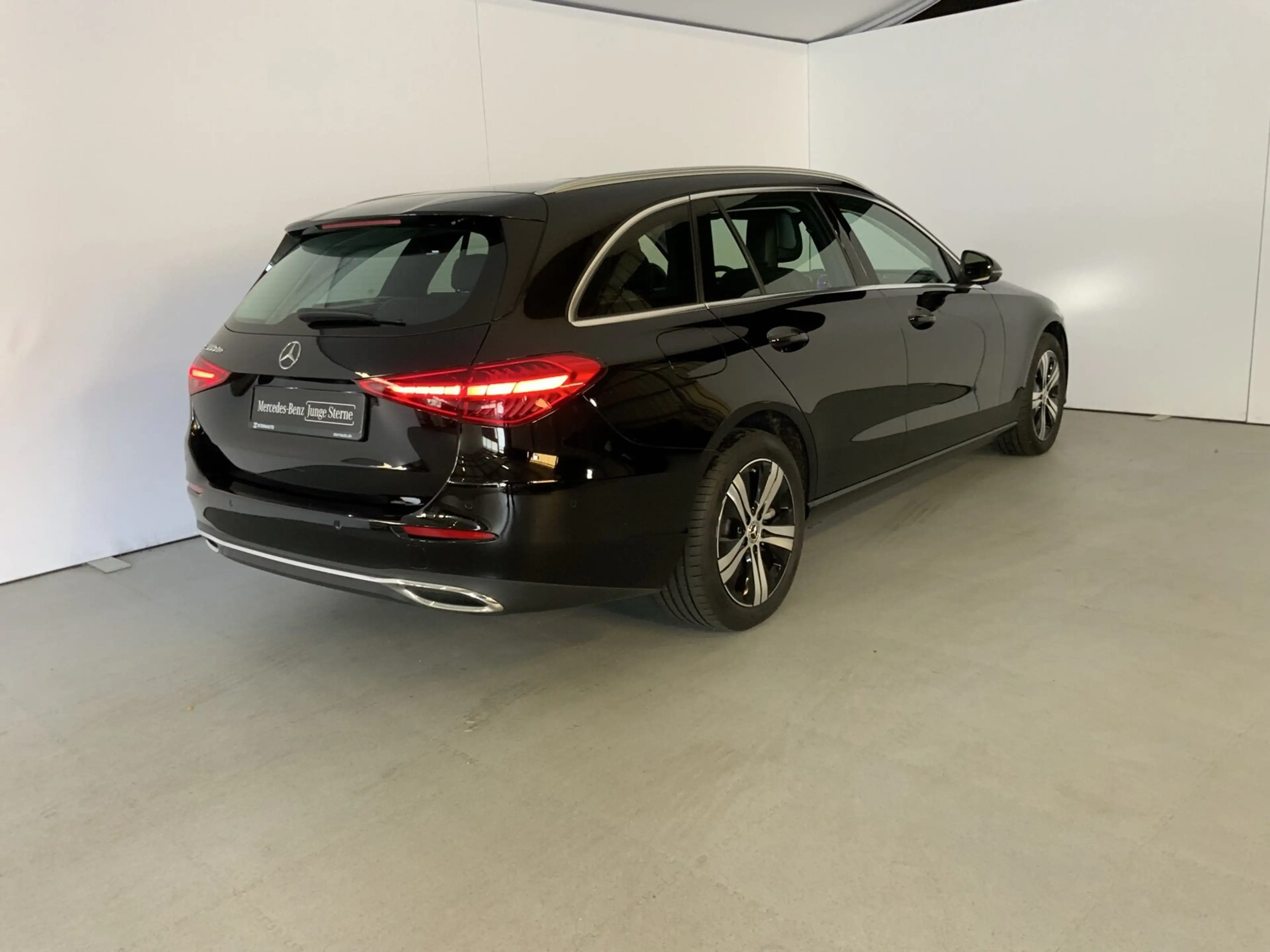 Mercedes-Benz C 300 C 300 de T-Modell — photo 5
