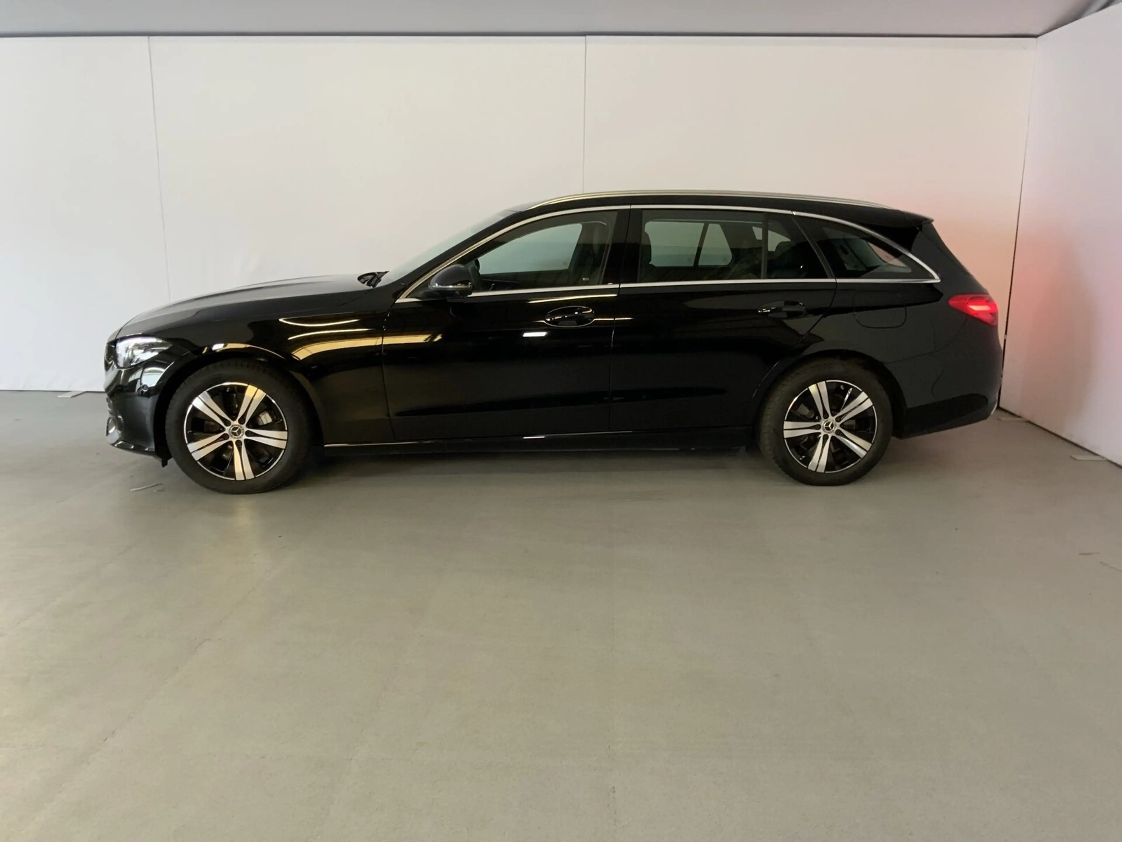 Mercedes-Benz C 300 C 300 de T-Modell — photo 3