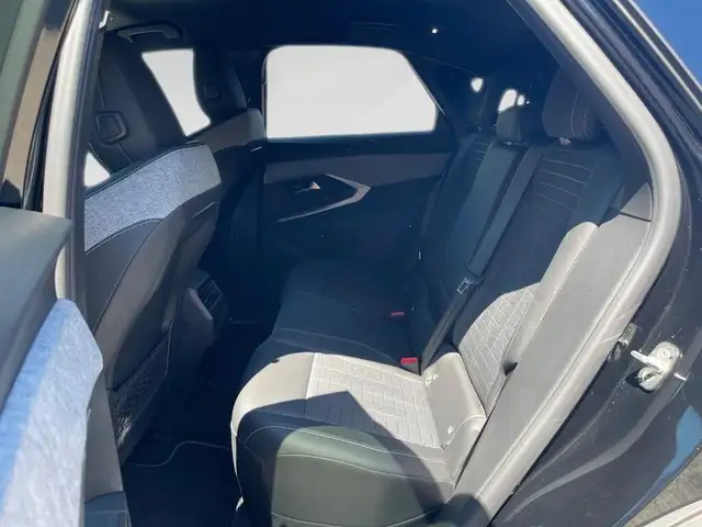 Peugeot 3008 view 8