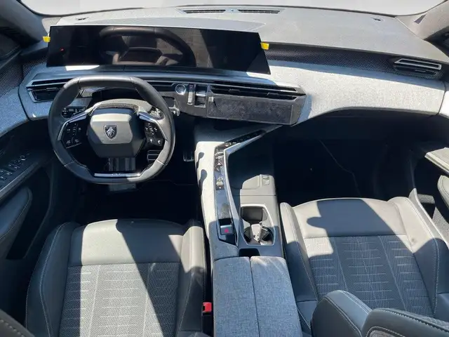 Peugeot 3008 view 6