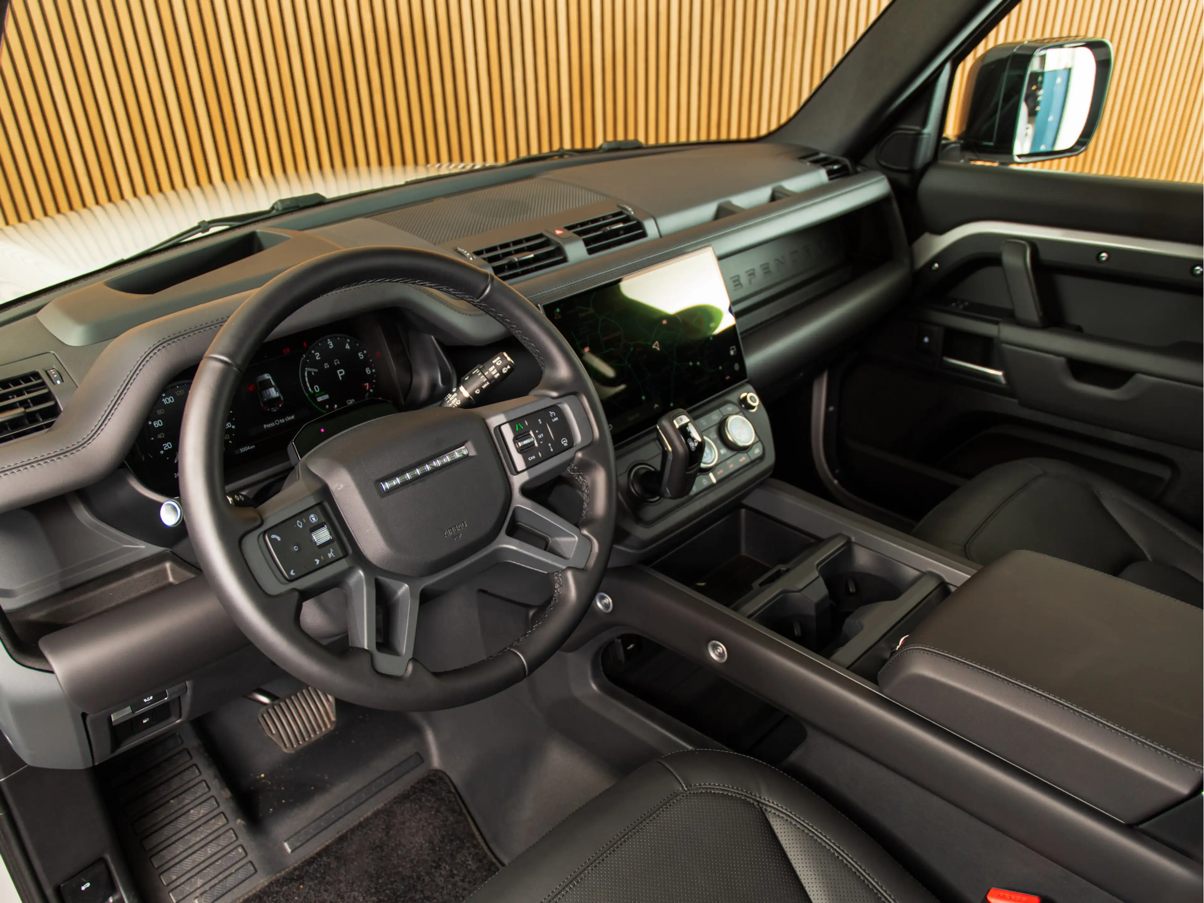 Land Rover Defender 110 2.0 P300e 110 X-Dynamic HSE MY26 | PANO | HUD — photo 13