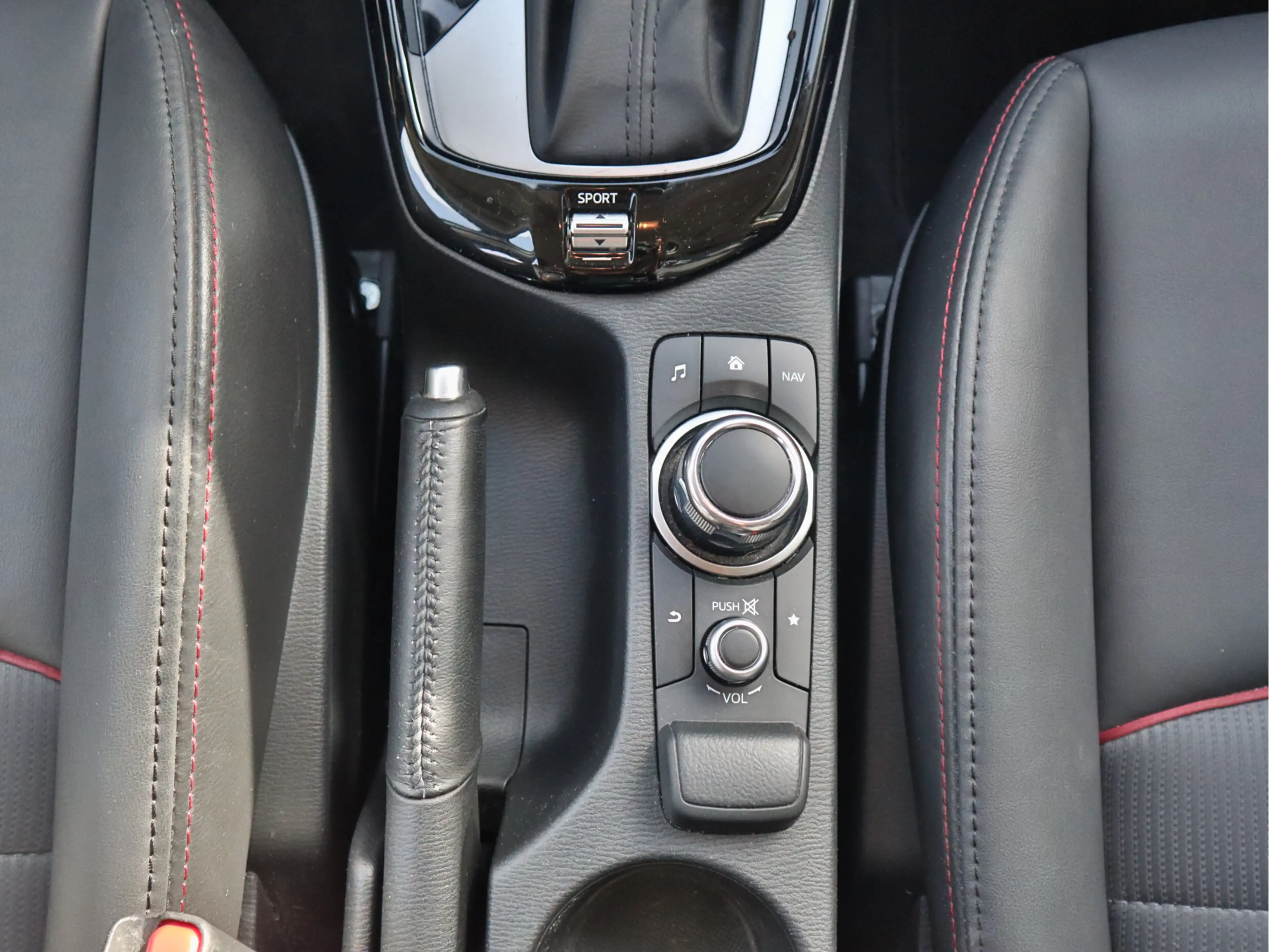 Mazda CX-3 2.0 SkyActiv-G 150 GT-M 4WD LEDER | STOELVERWARMIN — photo 21