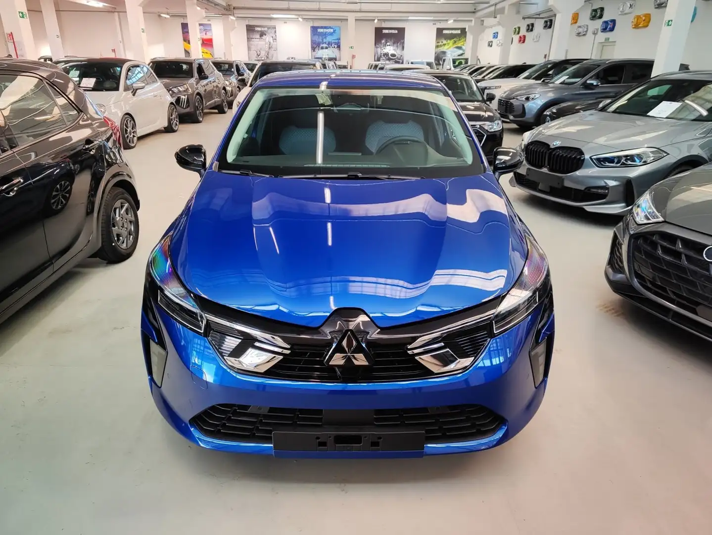 Mitsubishi Colt 1.0 Invite Azul - 2