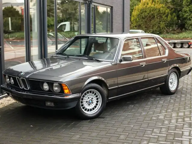BMW 745 745i Turbo