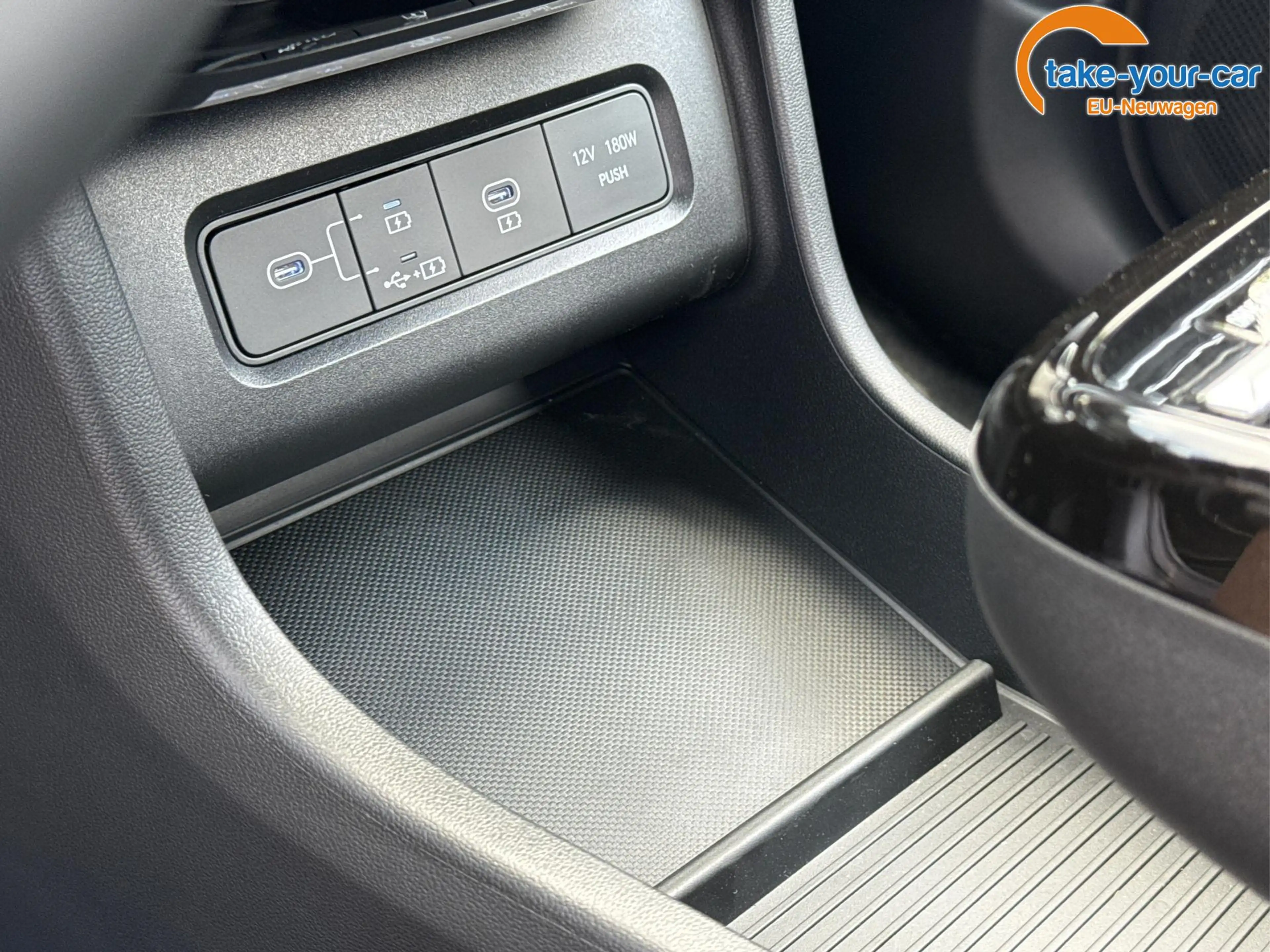 Hyundai TUCSON Style Hybrid NAVI+KAMERA+SHZ+LED+TEMPOMAT+17" A... — photo 21