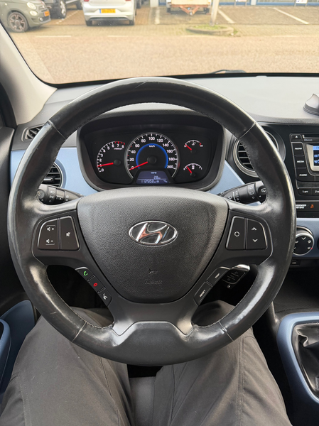 Hyundai i10 1.0i i-Drive/5drs/ 3e EIG/ dealeronderhouden/ 1jaa — photo 8