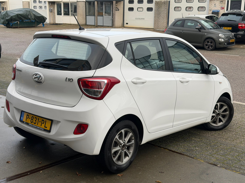 Hyundai i10 1.0i i-Drive/5drs/ 3e EIG/ dealeronderhouden/ 1jaa — photo 12