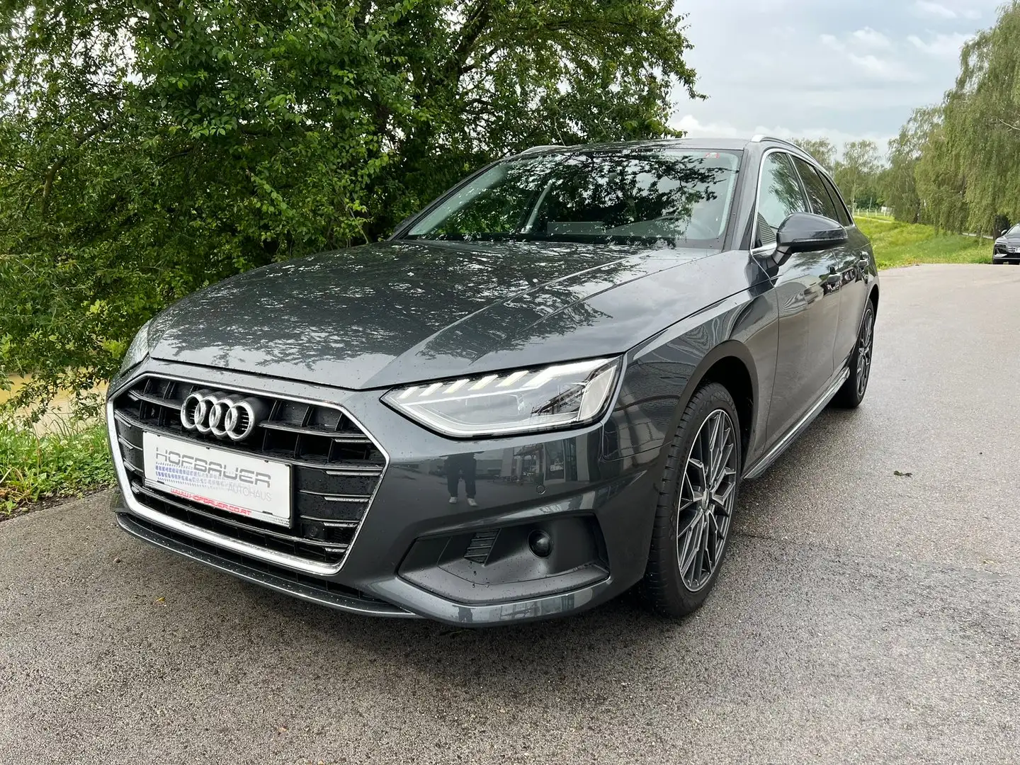 Audi A4 35 TDI Grau - 1