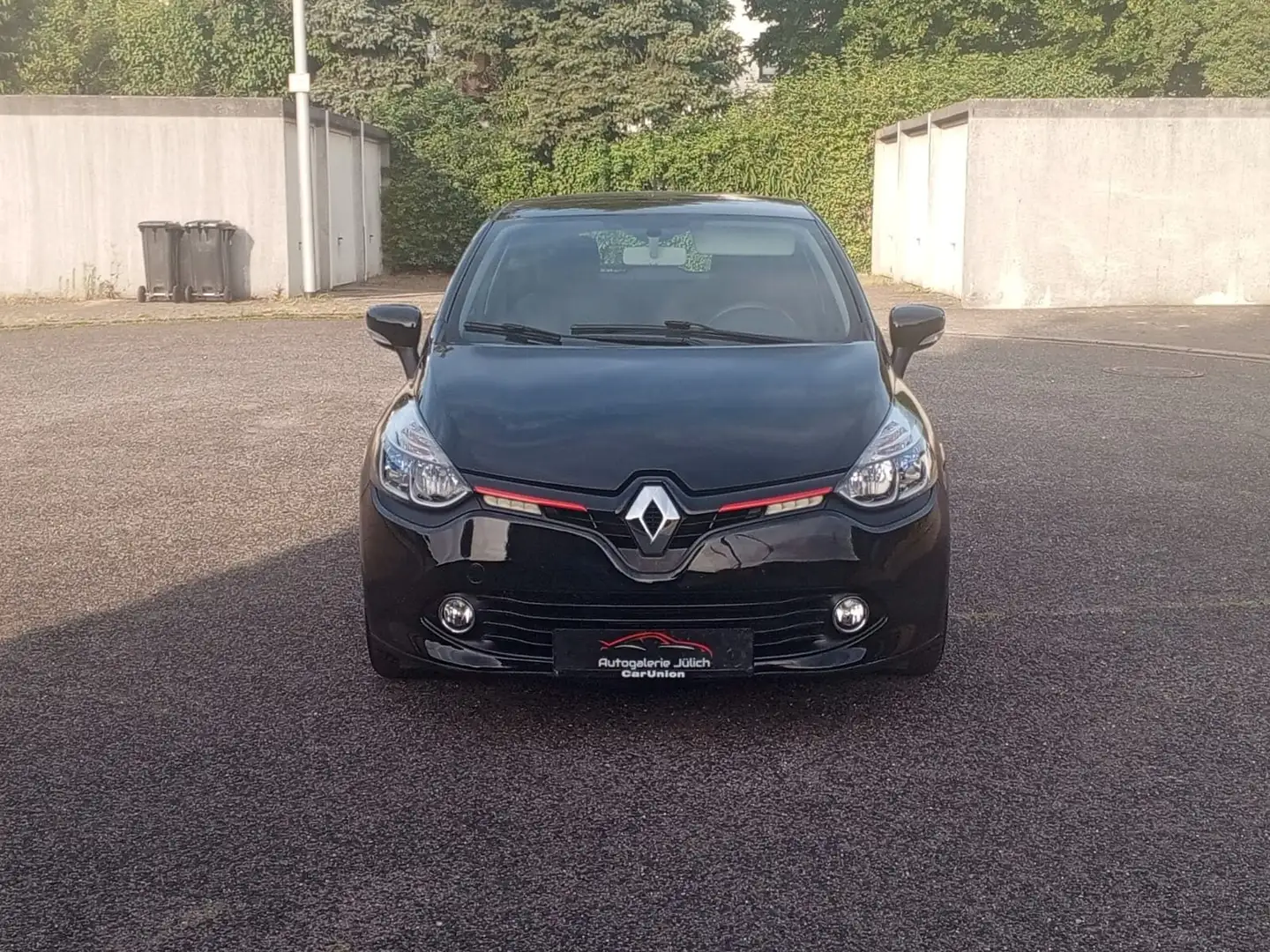 Renault Clio IV Dynamique 1.2 Schwarz - 2