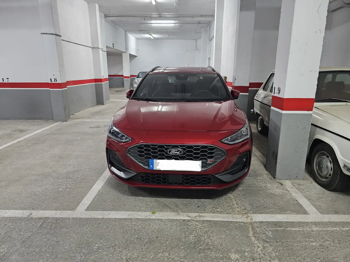 Ford Focus Sportbreak 2.3 Ecoboost ST Rojo - 1