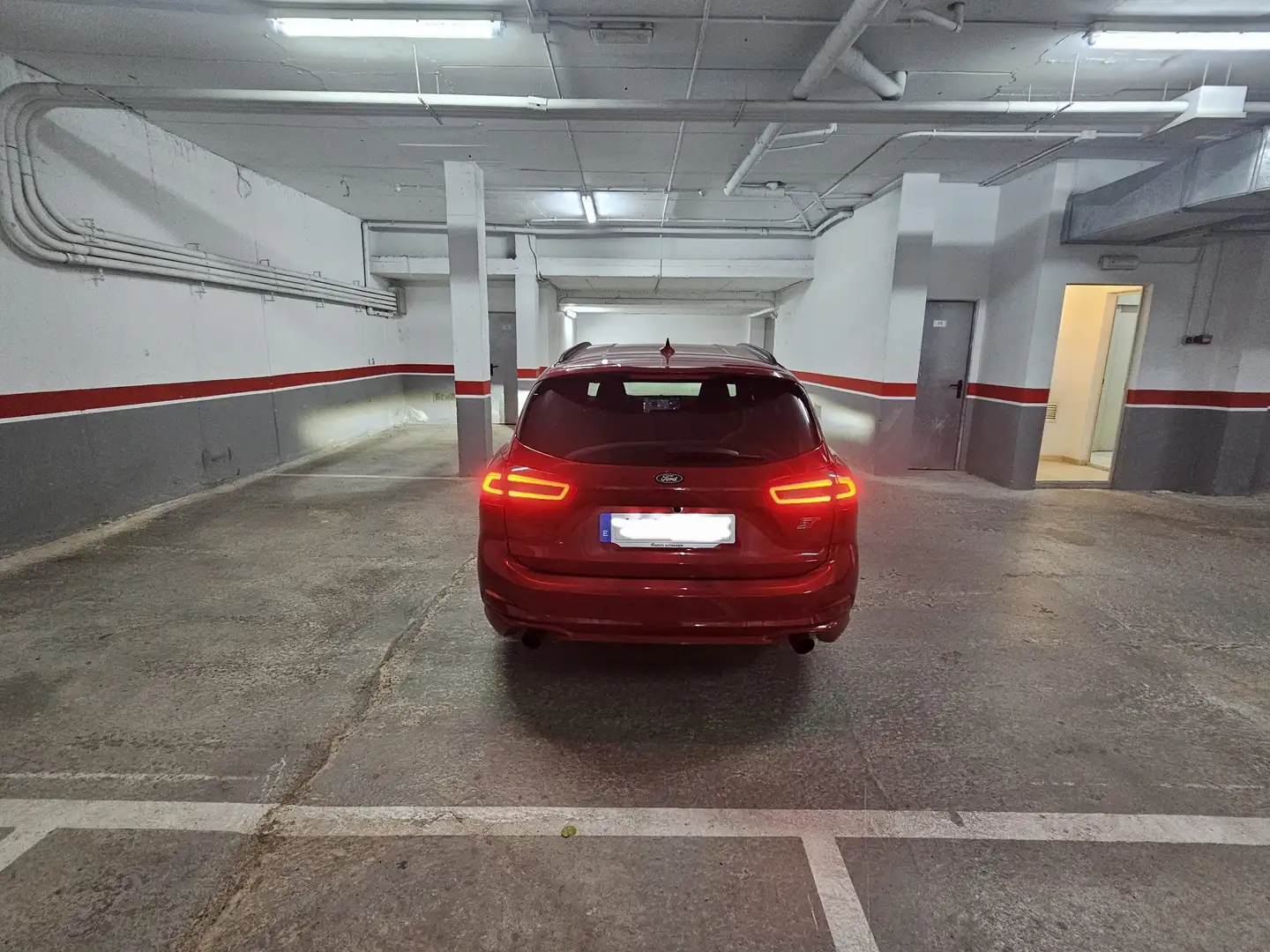 Ford Focus Sportbreak 2.3 Ecoboost ST Rojo - 2