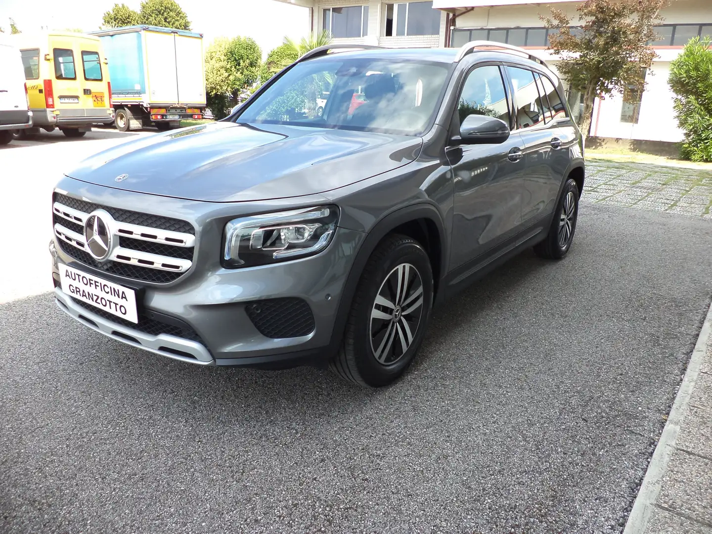 Mercedes-Benz GLB 180 GLB 180 d Business Extra auto Grigio - 1
