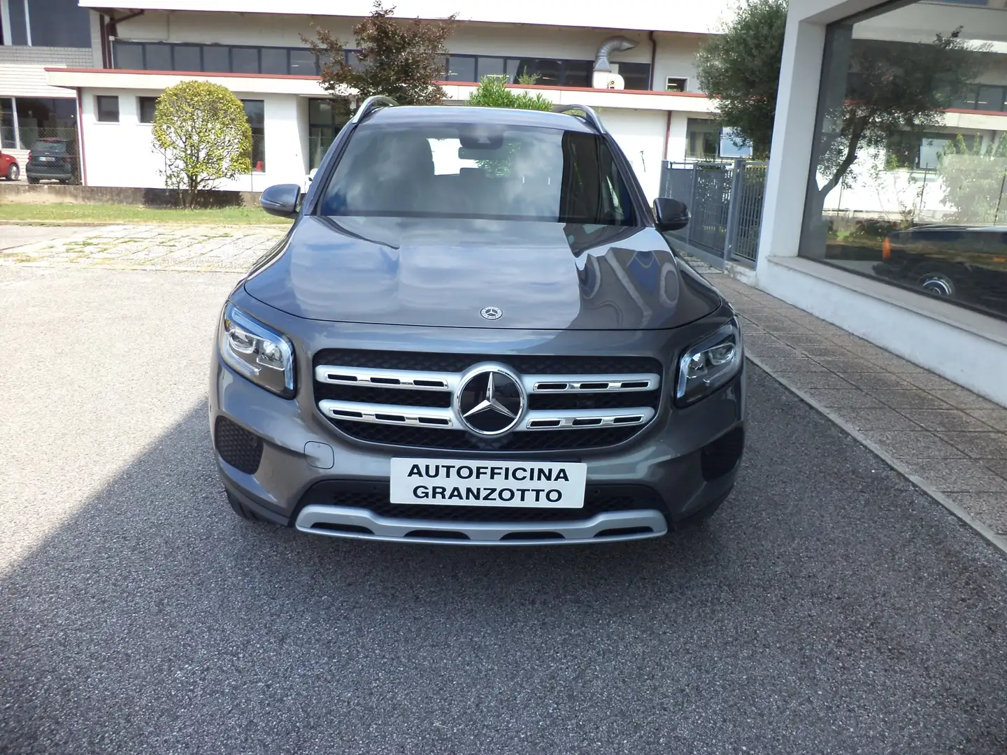 Mercedes-Benz GLB 180 GLB 180 d Business Extra auto Grigio - 2