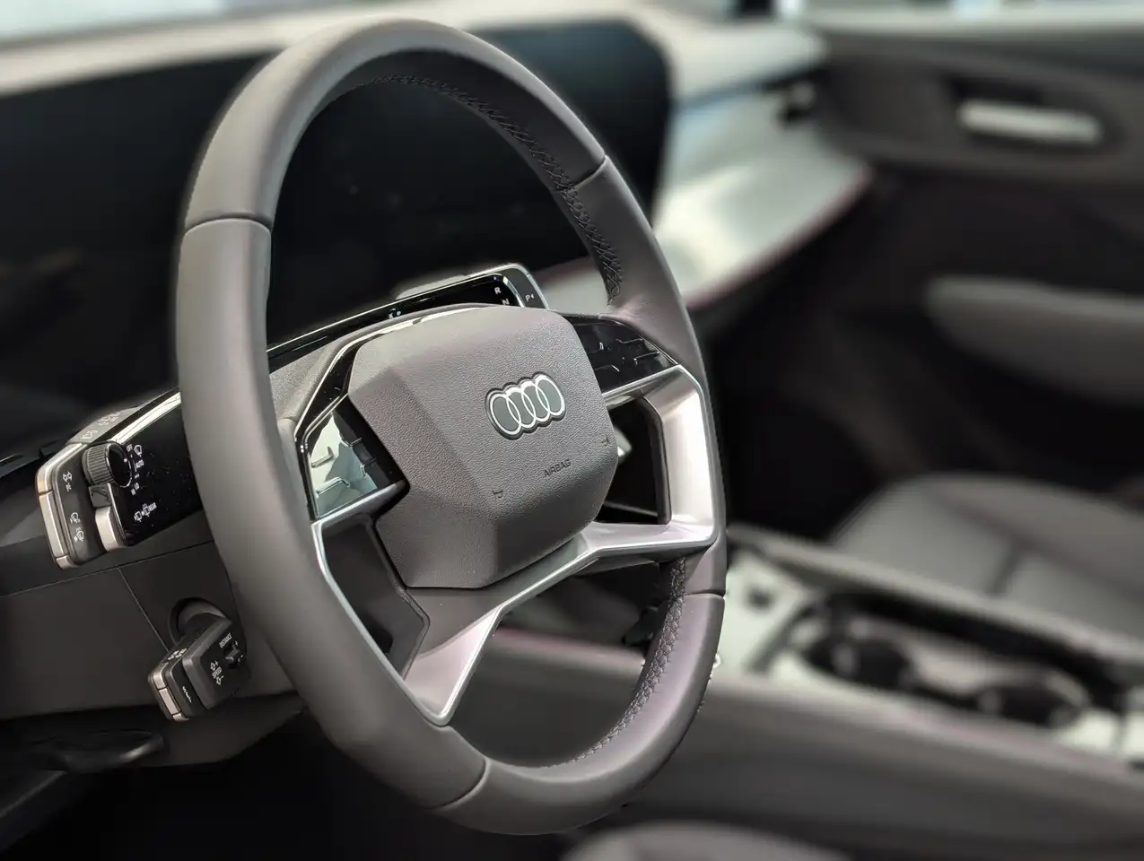 Audi Q3 снимка Audi Q3