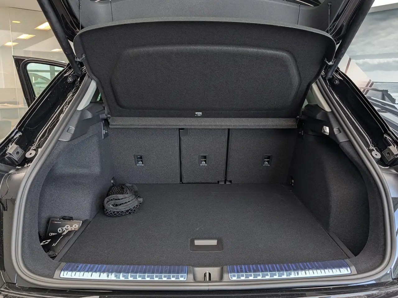 Audi Q3 снимка Audi Q3