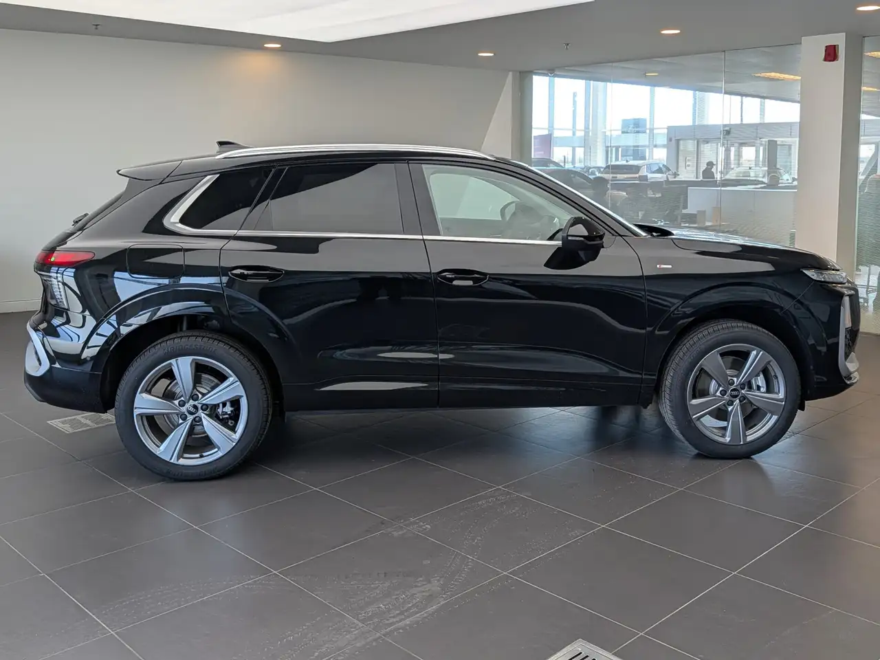 Audi Q3 снимка Audi Q3