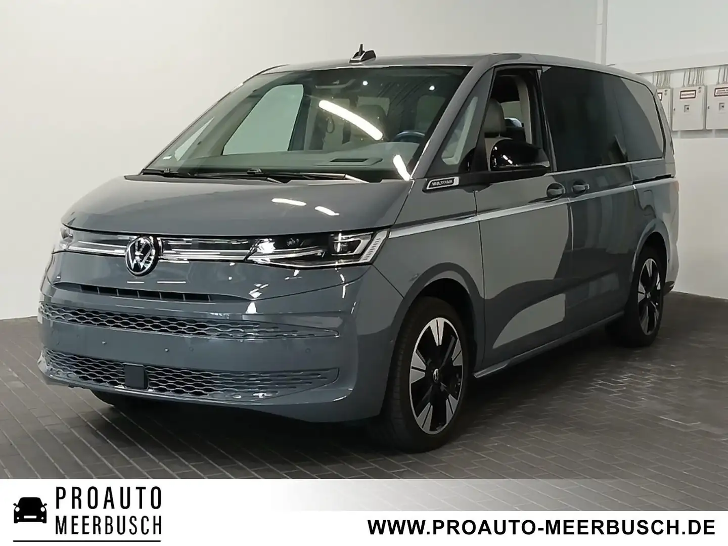 Volkswagen T7 Multivan Style lang AHK/PANO/HEADUP/STNDHZNG Grau - 1