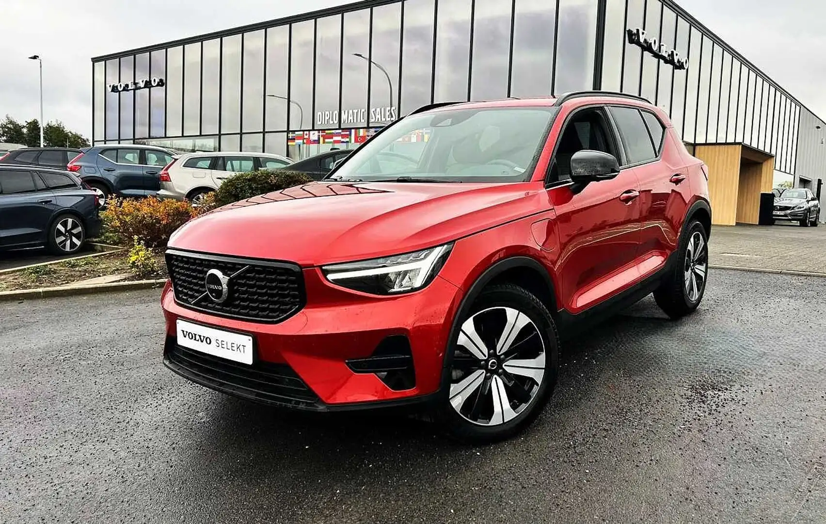 Volvo XC40 Plus, T4 plug-in 'GARANTIE 3 ANS' Rood - 1