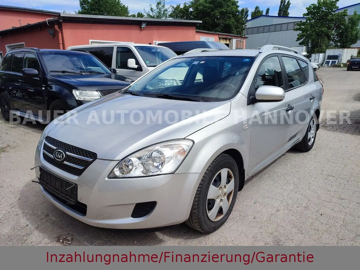 Kia Ceed / cee'd 1.6 /Tüv 05.2026 Silber - 1