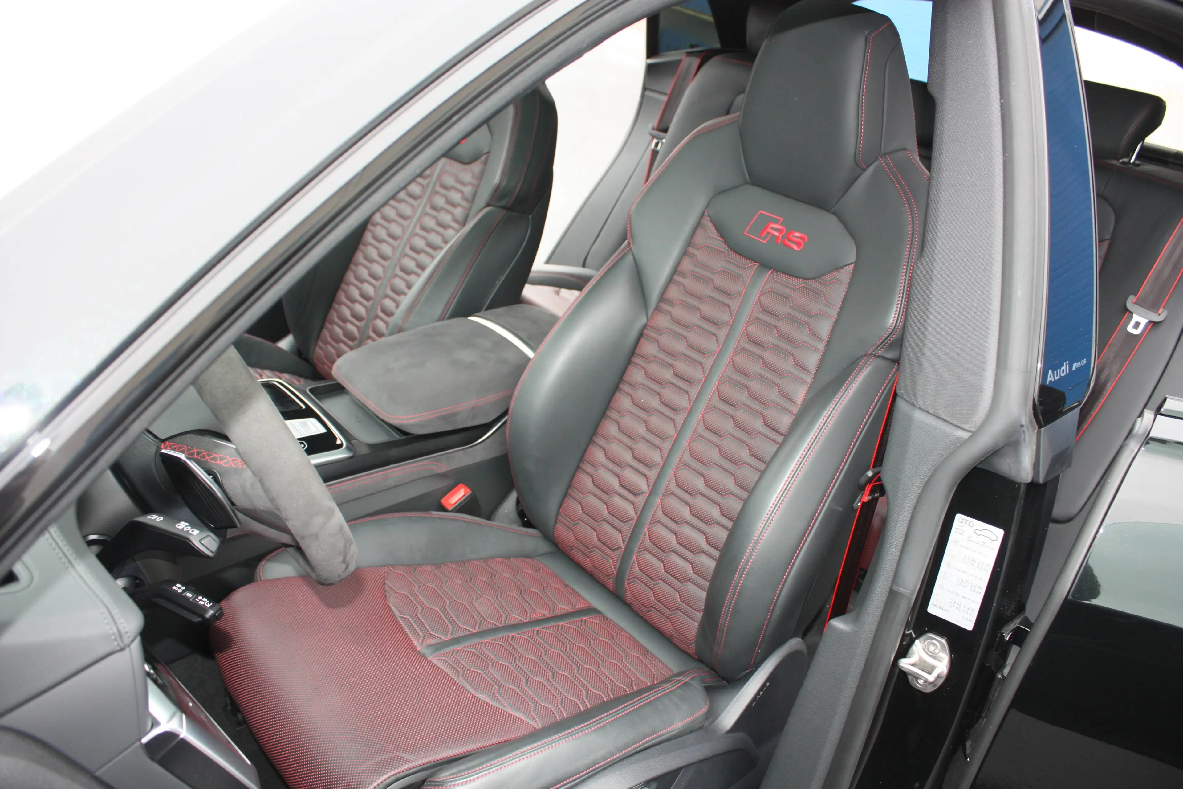 Audi RS Q8 RSQ8 Performance V8 B&O/ MASSAGE/ CERAMIC/ LASER — photo 15