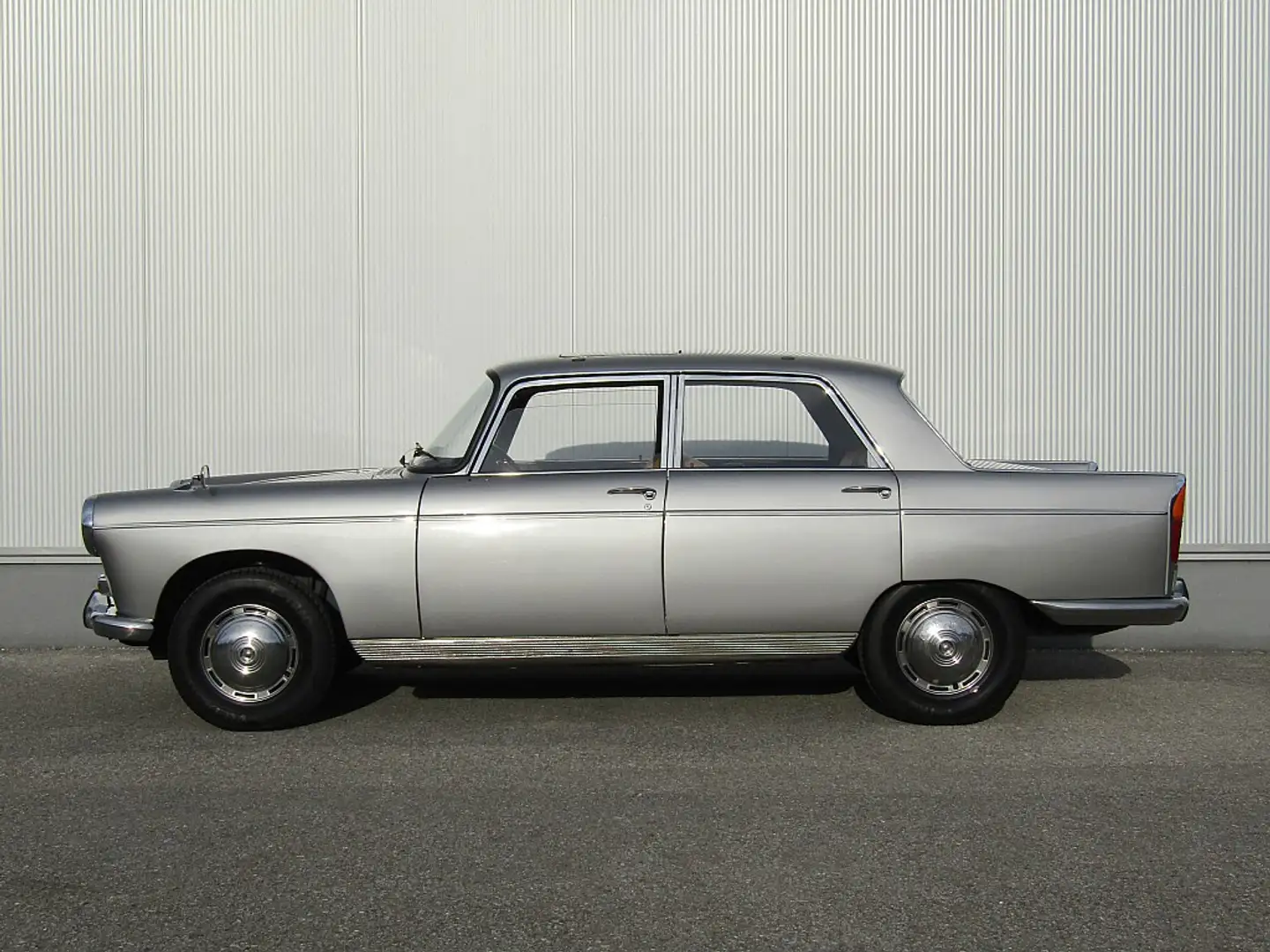 Peugeot 404 top Zustand, restauriert, historisch Grau - 2