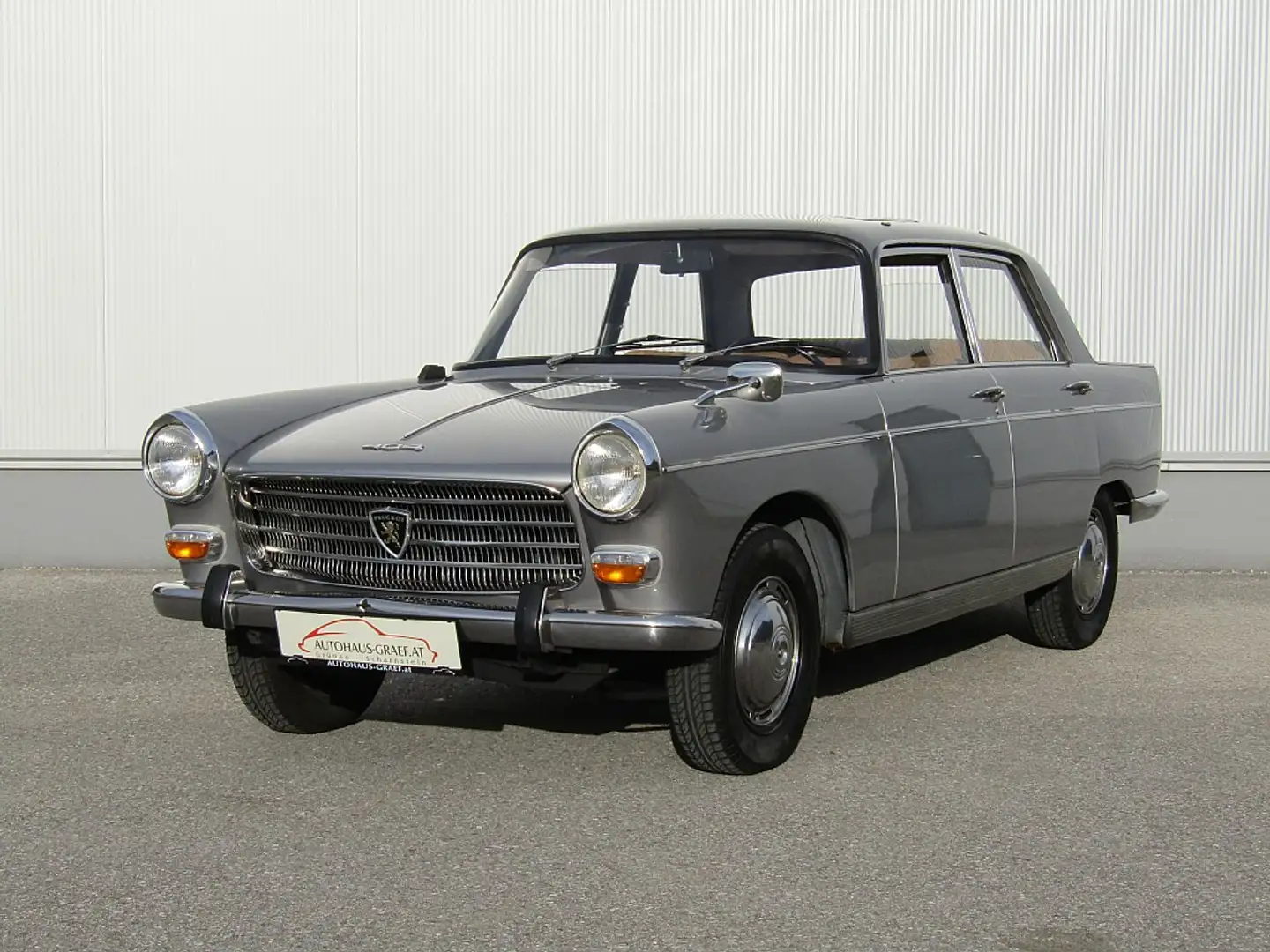 Peugeot 404 top Zustand, restauriert, historisch Grau - 1