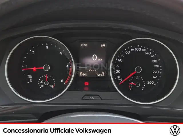 Volkswagen Tiguan view 12